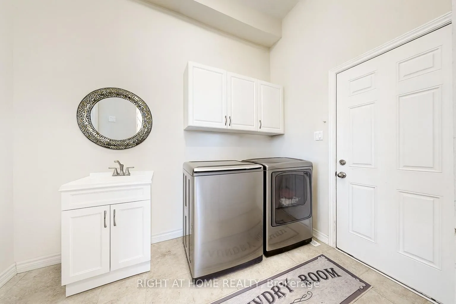 Photo 18 of 27 Roy Road, New Tecumseth, Tottenham — HOMEH