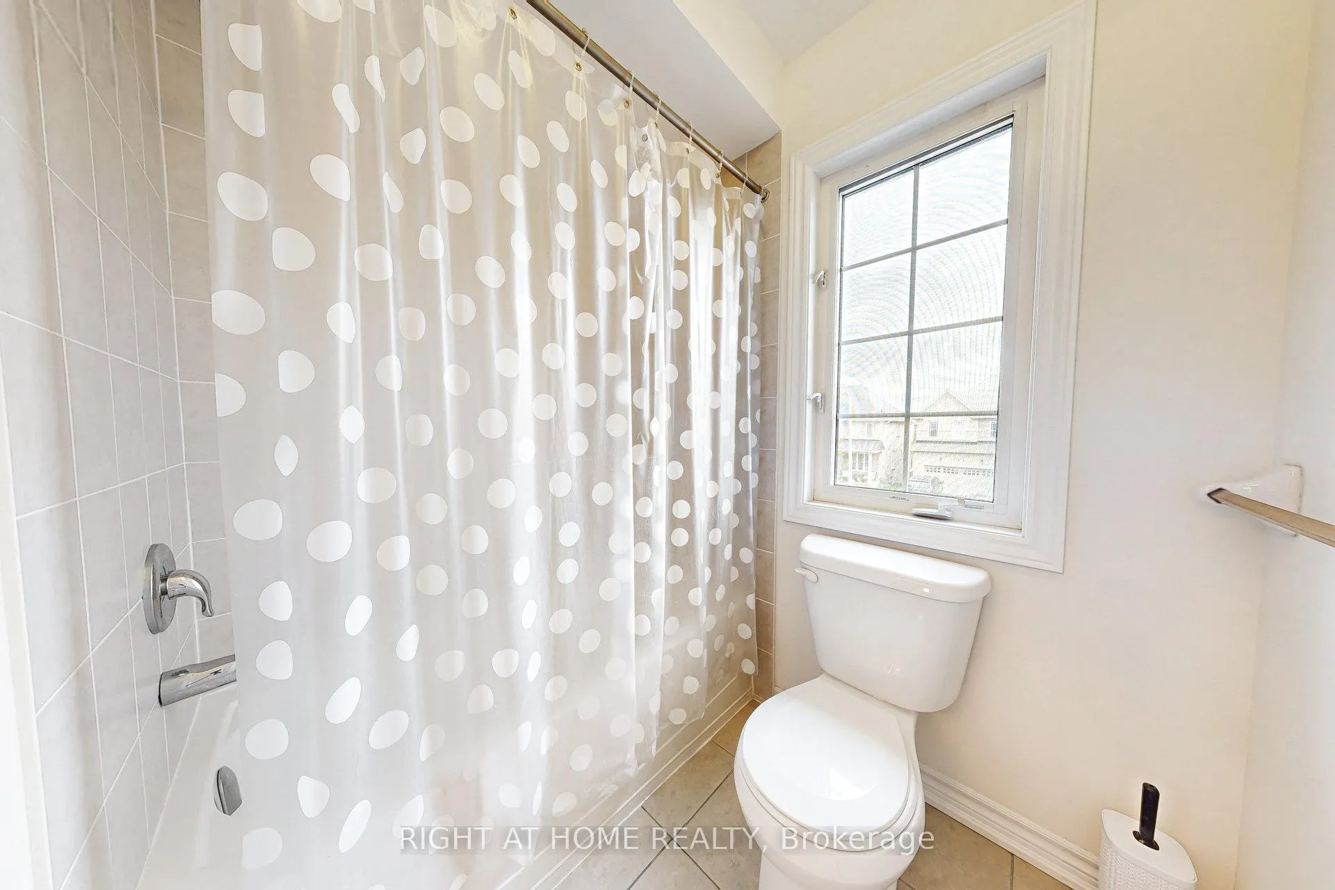 Photo 23 of 27 Roy Road, New Tecumseth, Tottenham — HOMEH
