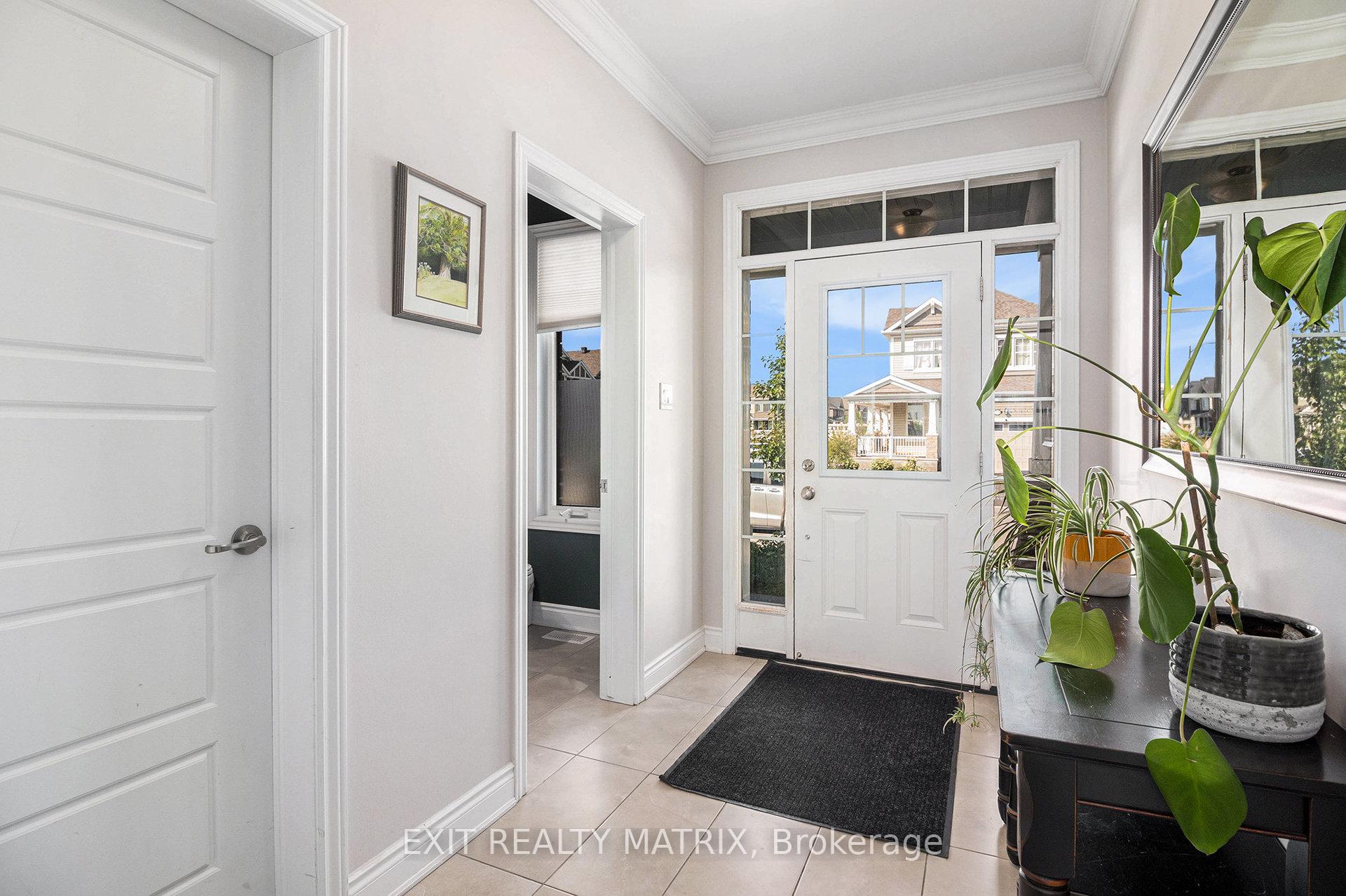Photo 3 of 154 Bartonia Circle, Ottawa, Avalon West — HOMEH
