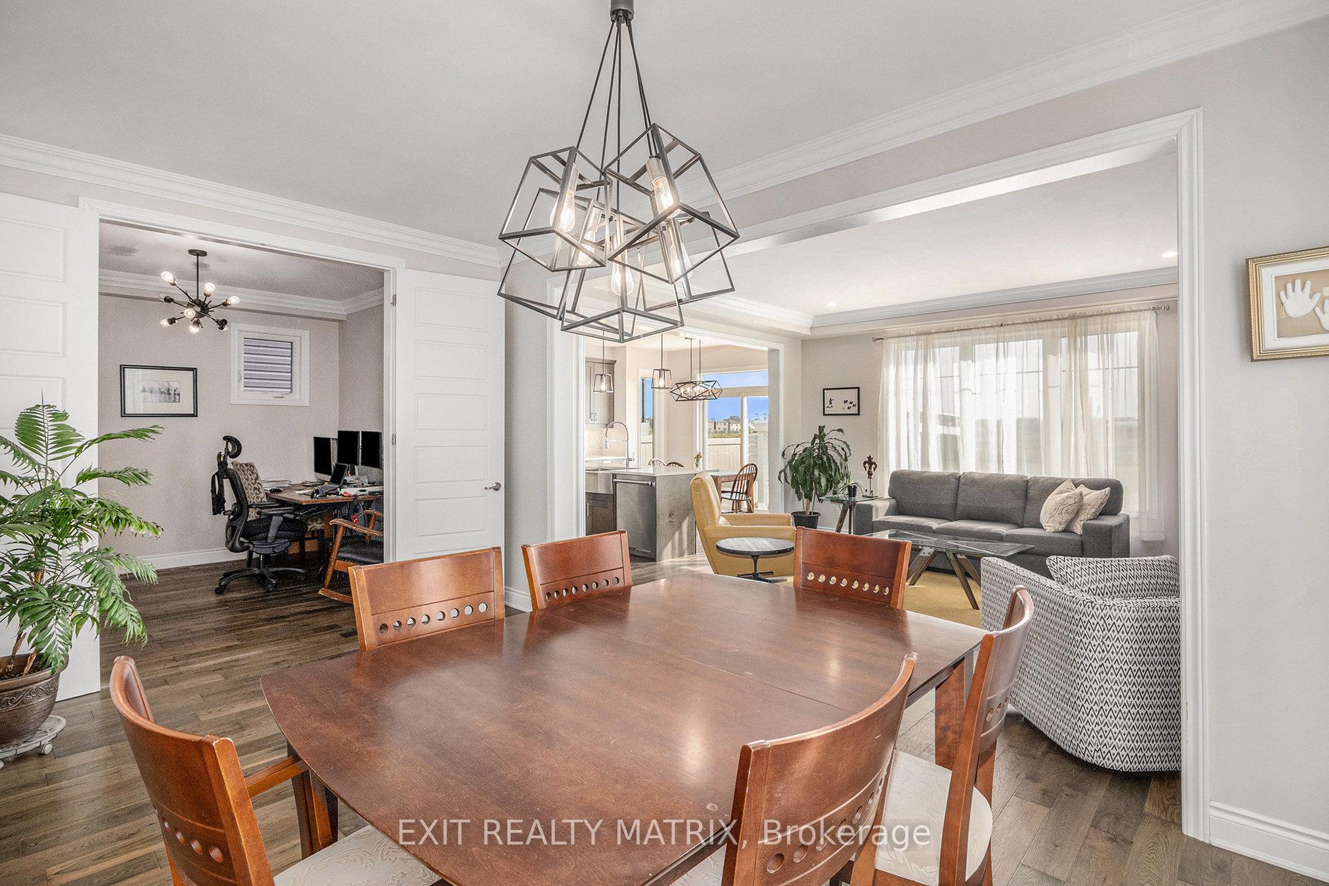 Photo 8 of 154 Bartonia Circle, Ottawa, Avalon West — HOMEH