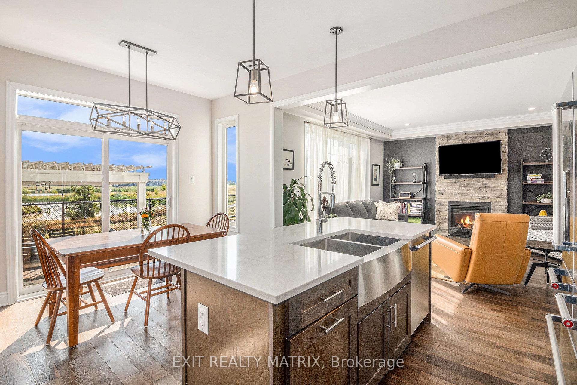 Photo 10 of 154 Bartonia Circle, Ottawa, Avalon West — HOMEH
