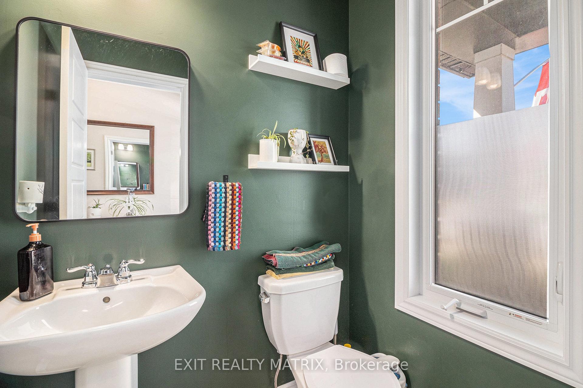 Photo 15 of 154 Bartonia Circle, Ottawa, Avalon West — HOMEH