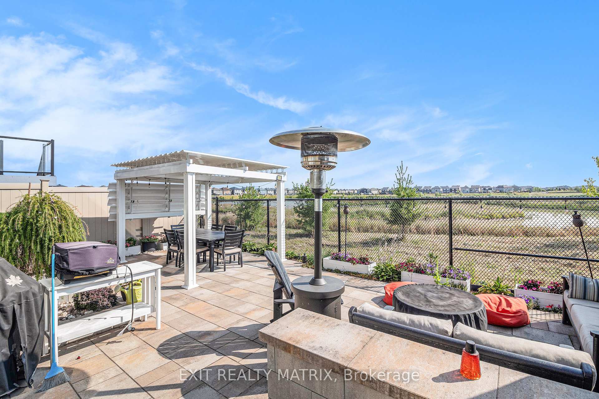 Photo 29 of 154 Bartonia Circle, Ottawa, Avalon West — HOMEH