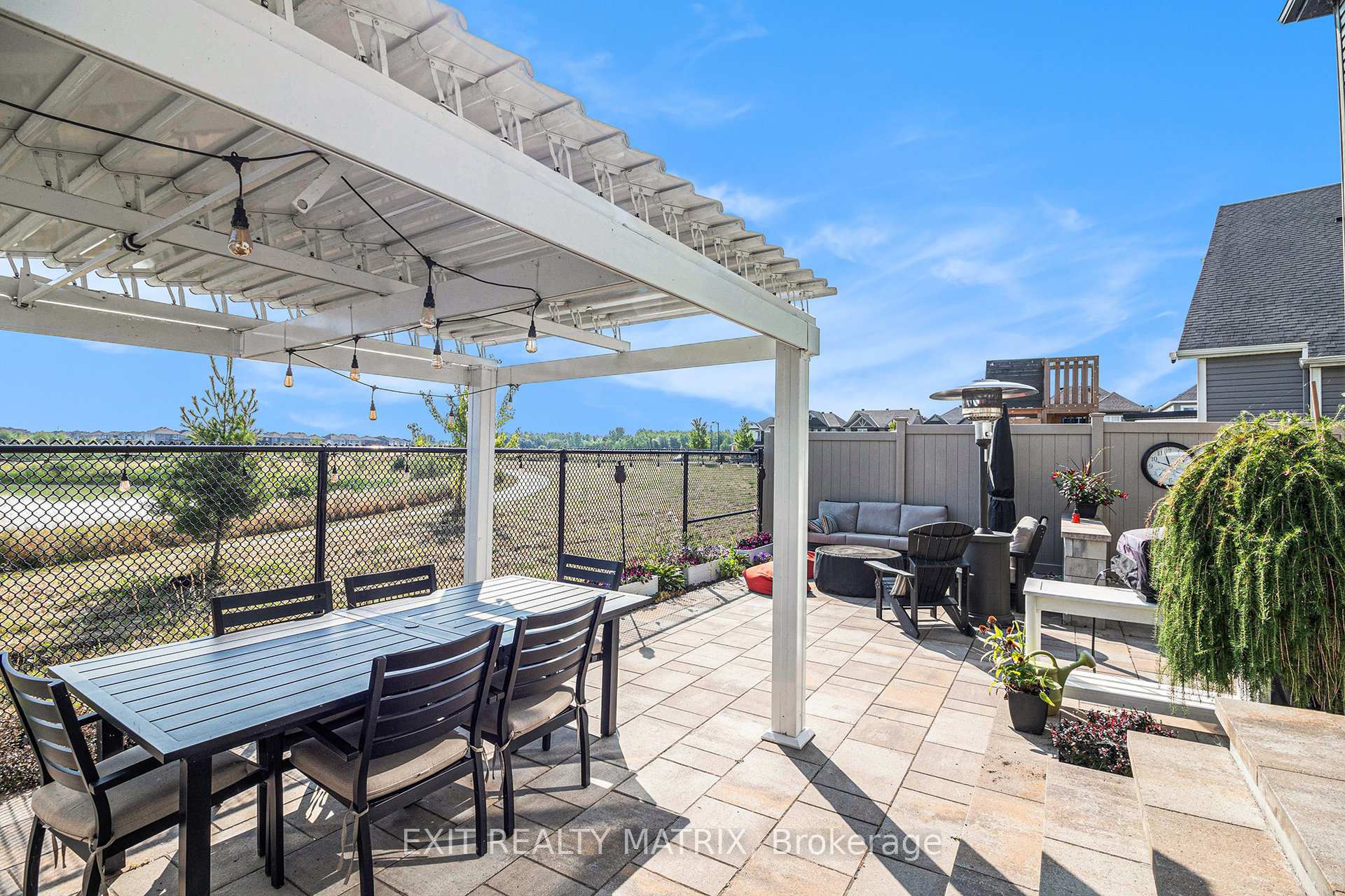 Photo 30 of 154 Bartonia Circle, Ottawa, Avalon West — HOMEH