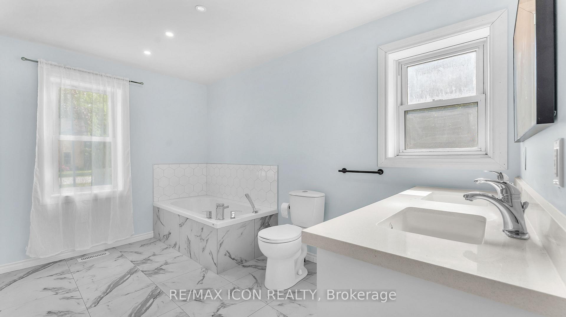 Photo 7 of 184 Catherine Street, North Middlesex, Parkhill — HOMEH