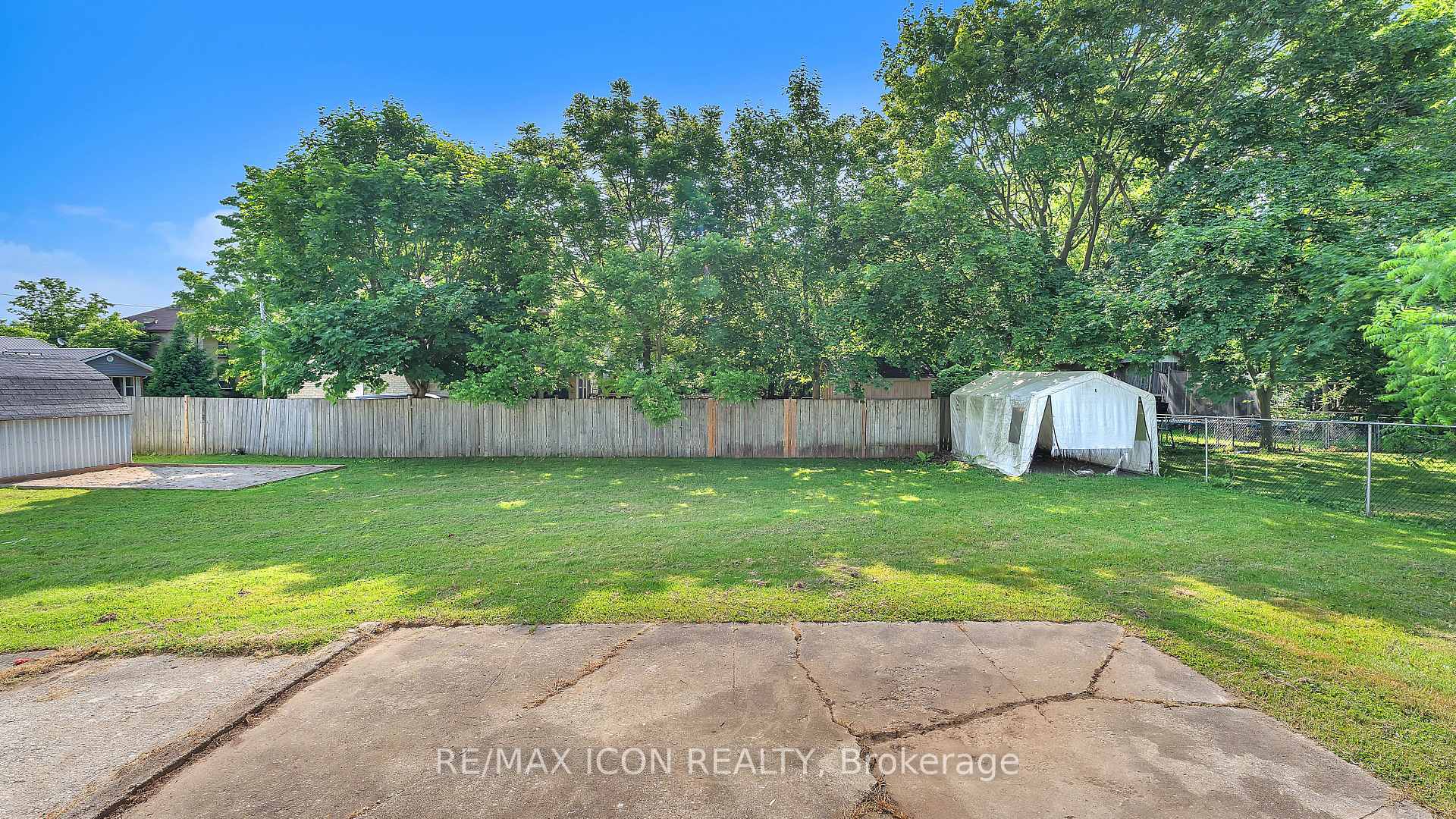 Photo 22 of 184 Catherine Street, North Middlesex, Parkhill — HOMEH