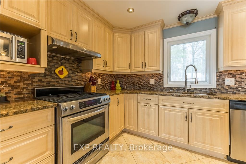 Photo 7 of 19 Jeffreys Lane, North Algona Wilberforce, North Algona/Wilberforce Twp — HOMEH