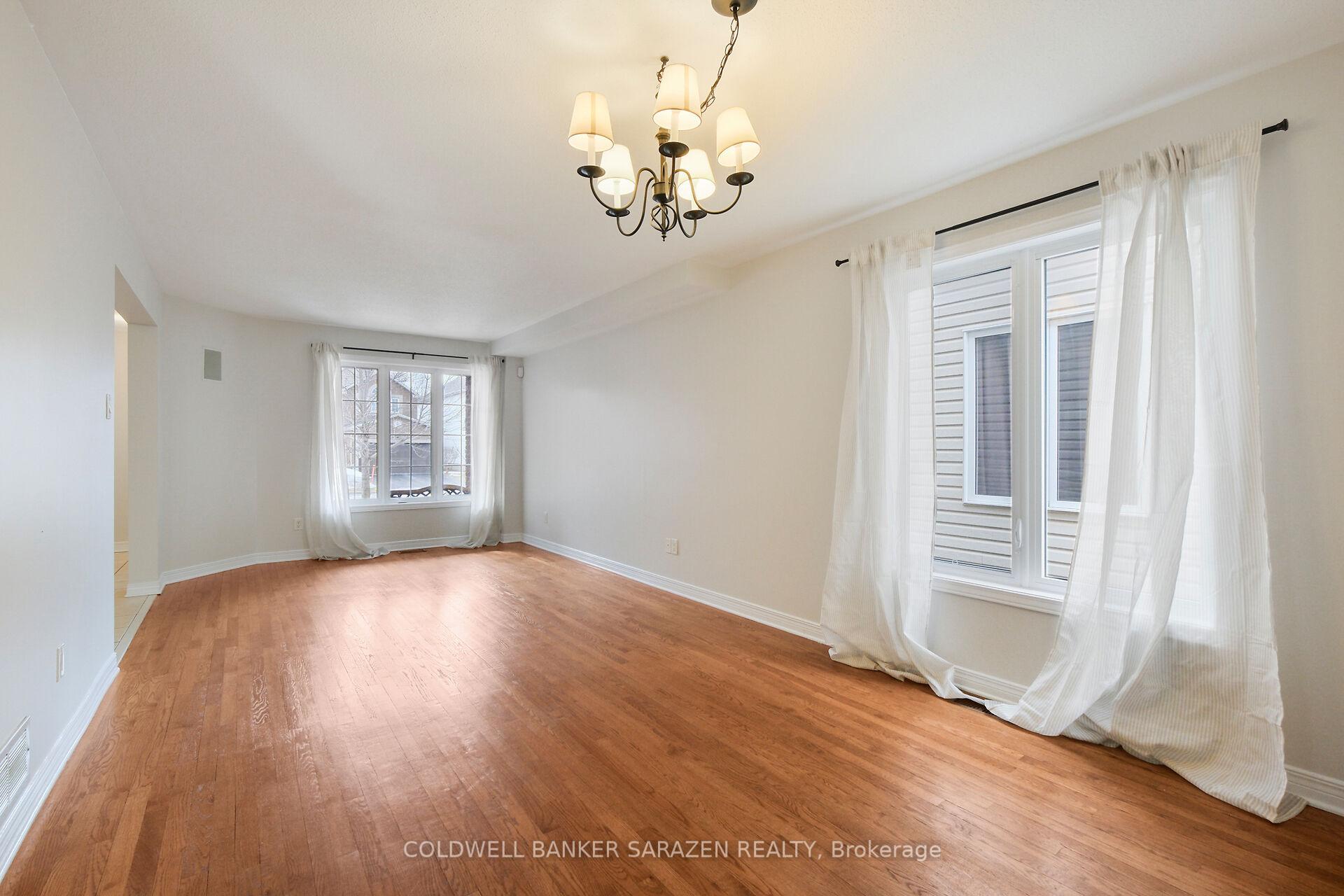 Photo 11 of 92 Borealis Crescent, Ottawa, Carson Meadows — HOMEH