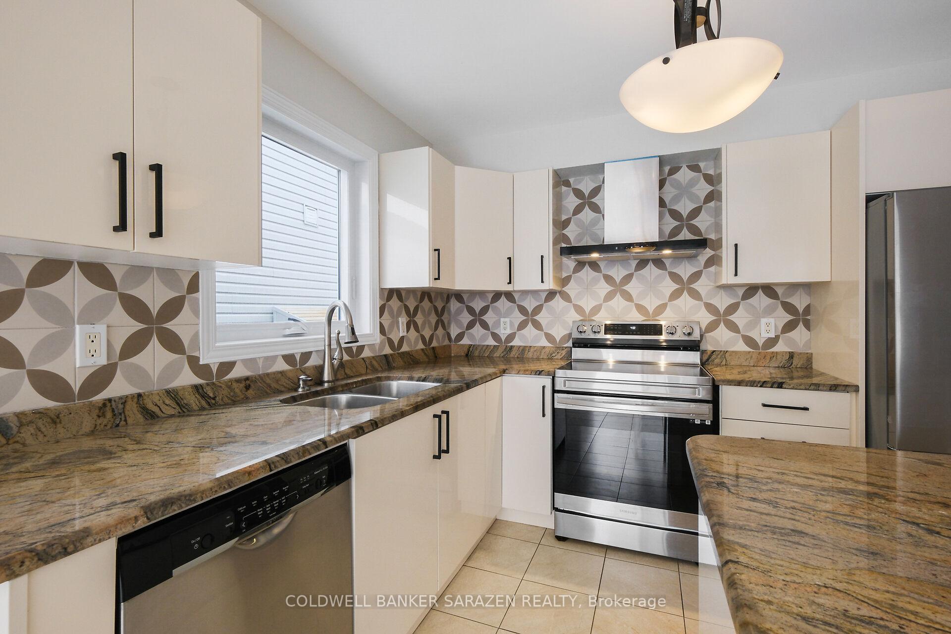 Photo 21 of 92 Borealis Crescent, Ottawa, Carson Meadows — HOMEH