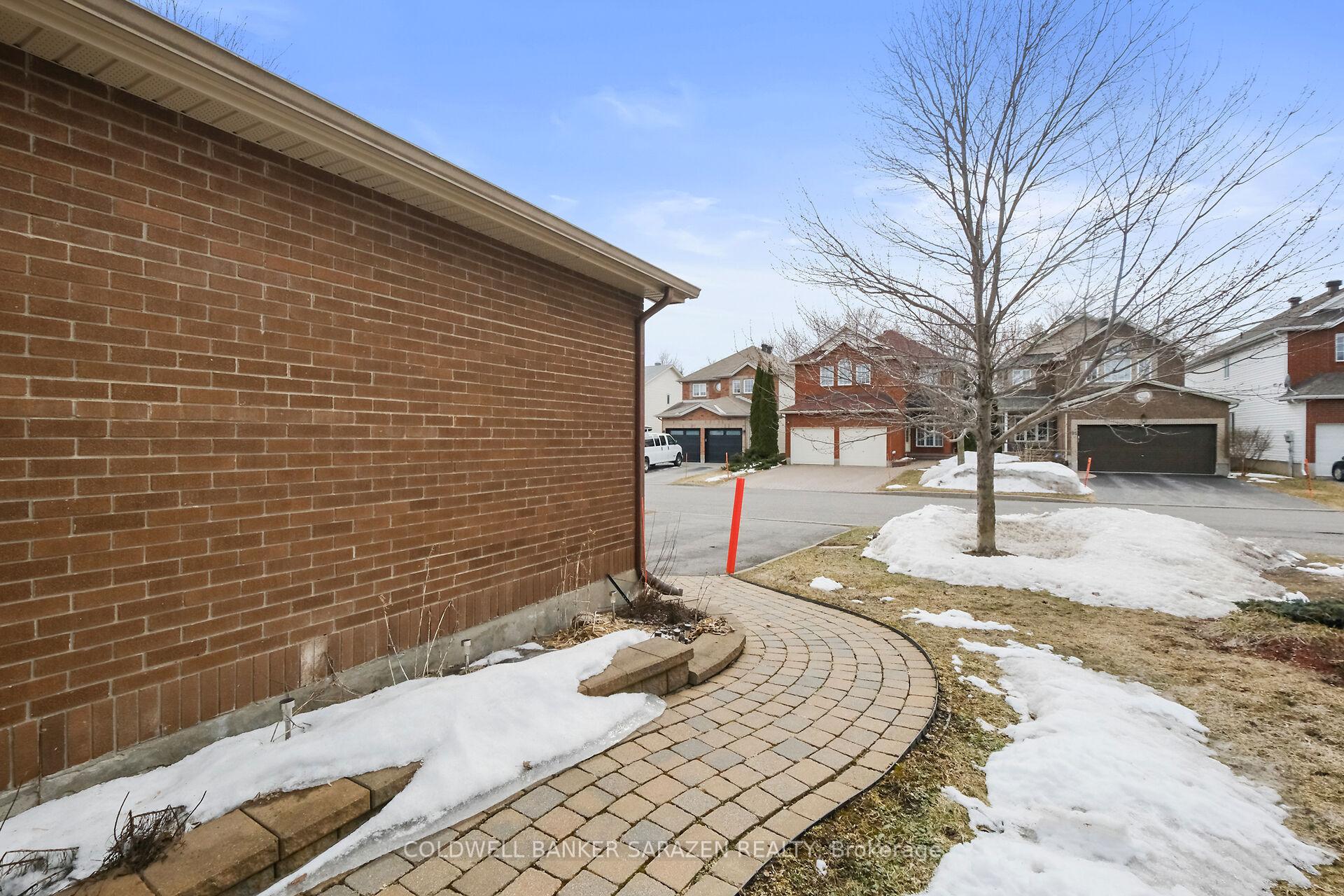 Photo 50 of 92 Borealis Crescent, Ottawa, Carson Meadows — HOMEH