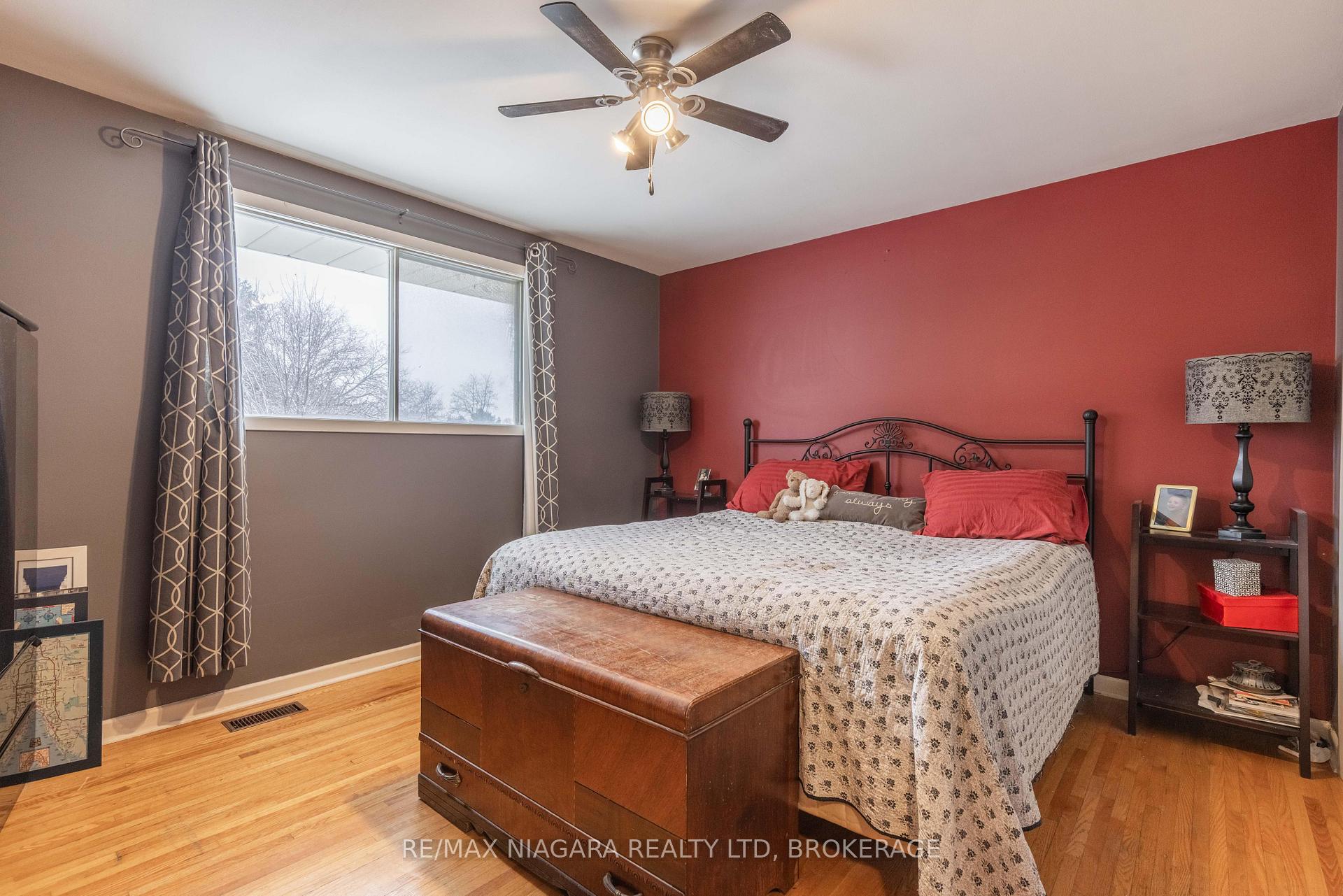 Photo 13 of 6871 Corwin Crescent, Niagara Falls, Dorchester — HOMEH