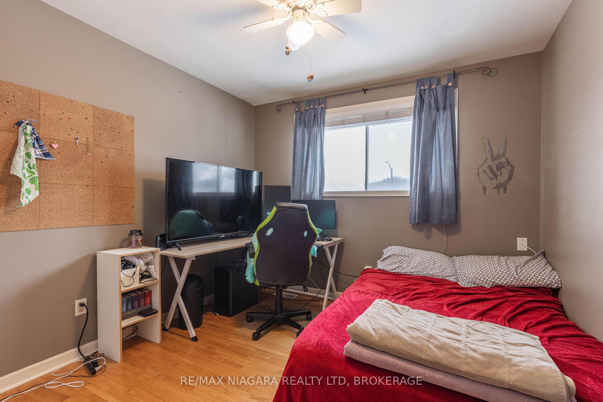 Photo 15 of 6871 Corwin Crescent, Niagara Falls, Dorchester — HOMEH