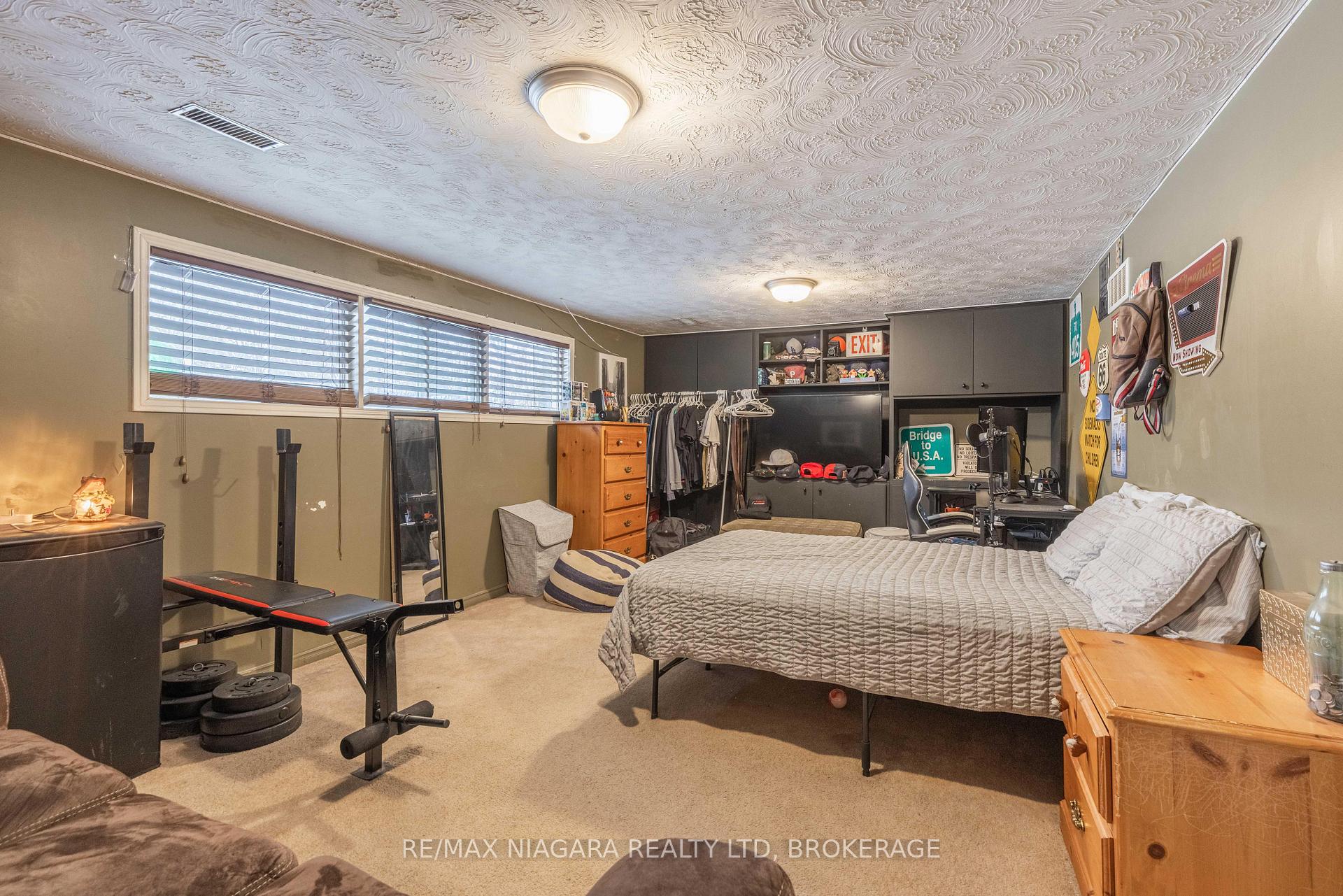 Photo 17 of 6871 Corwin Crescent, Niagara Falls, Dorchester — HOMEH