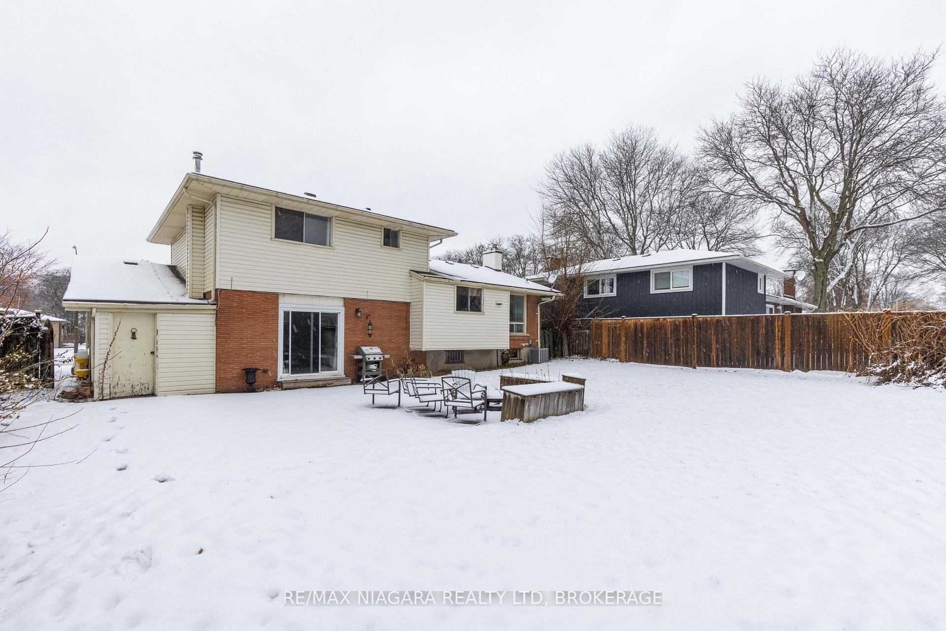 Photo 19 of 6871 Corwin Crescent, Niagara Falls, Dorchester — HOMEH