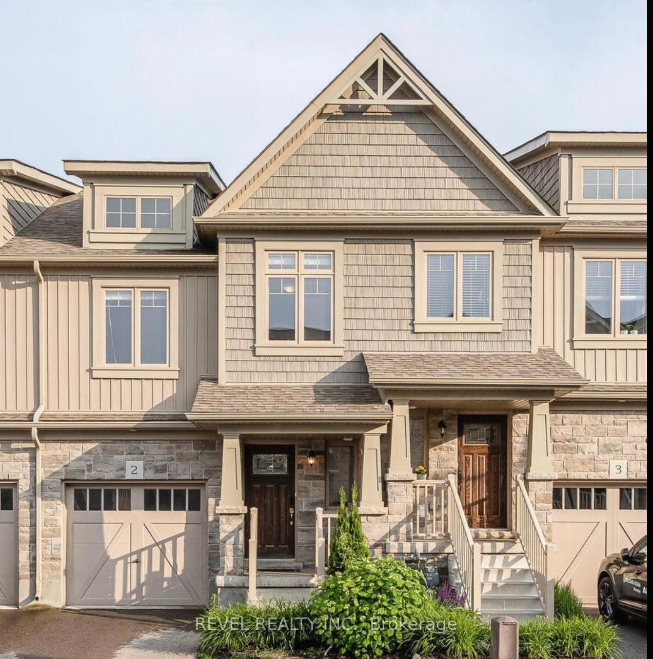 Front of 124 Parkinson Crescent