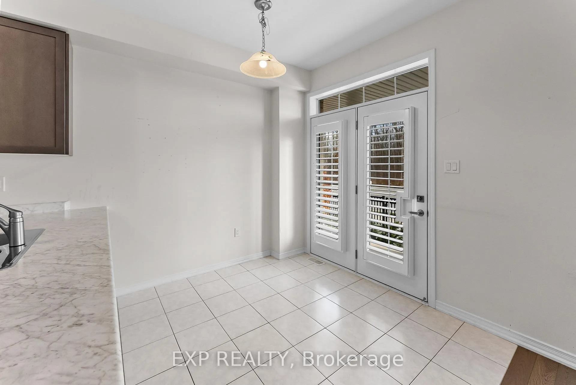 Photo 9 of Unit 15, 8273 Tulip Tree Drive, Niagara Falls, Brown — HOMEH