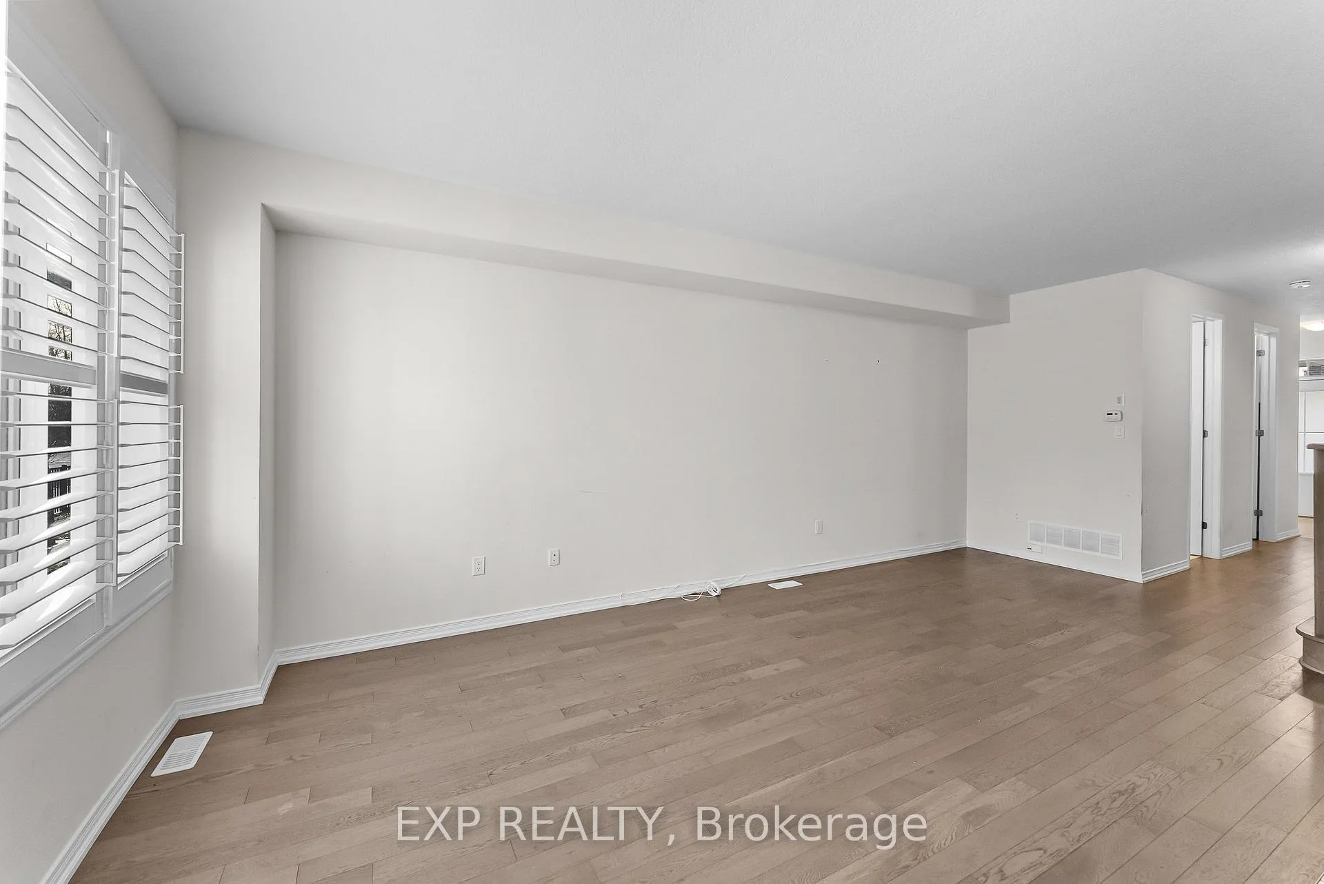 Photo 11 of Unit 15, 8273 Tulip Tree Drive, Niagara Falls, Brown — HOMEH