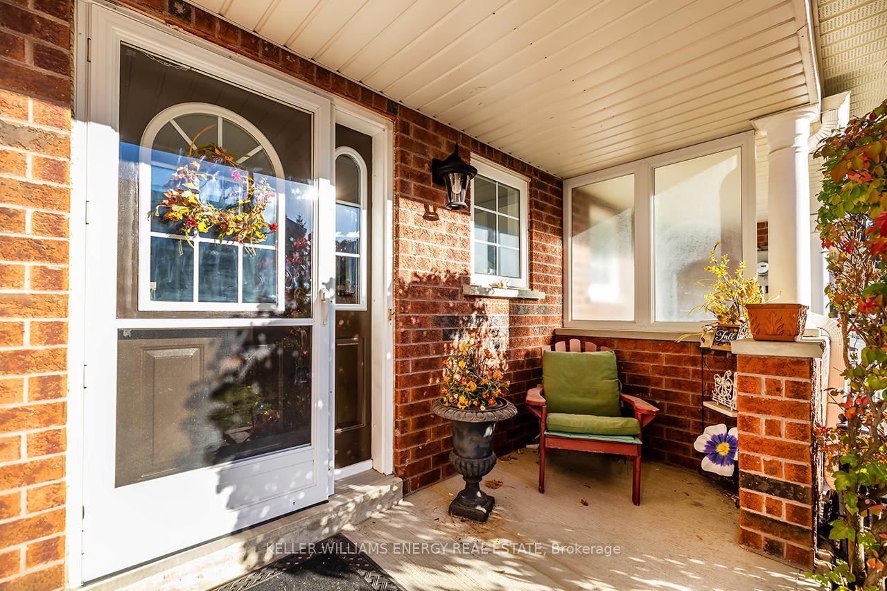 Photo 5 of 1210 Ormond Drive, Oshawa, Samac — HOMEH