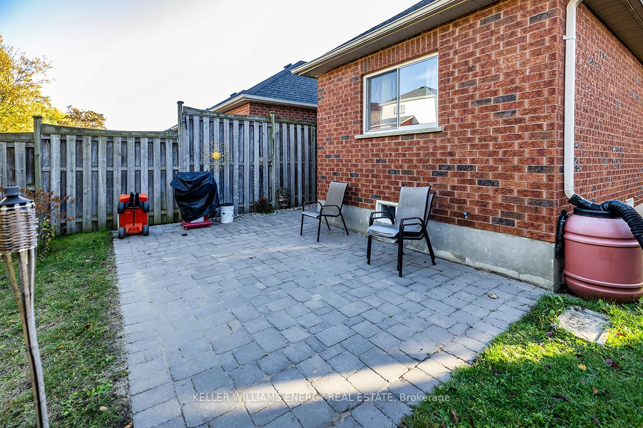 Photo 37 of 1210 Ormond Drive, Oshawa, Samac — HOMEH