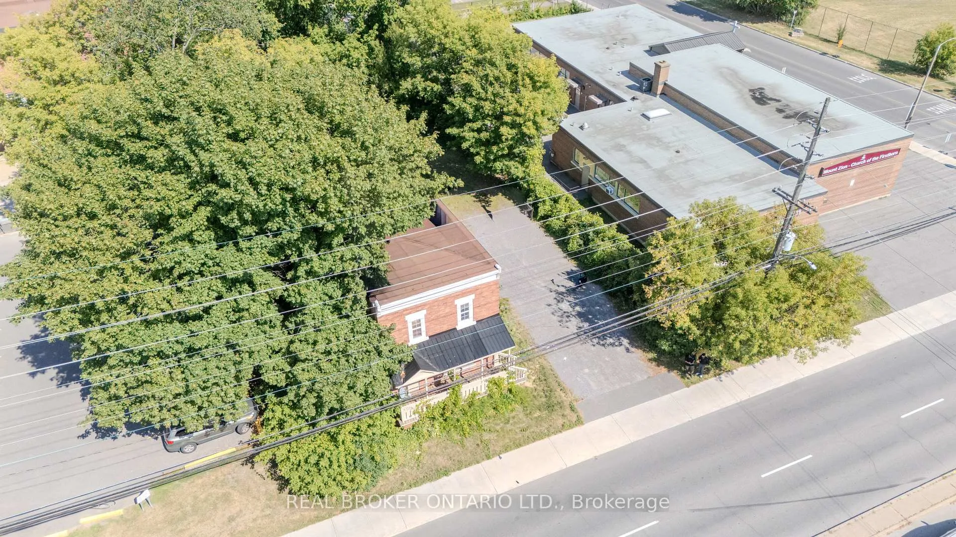 Photo 9 of 713 St Laurent Boulevard, Ottawa, Castle Heights/Rideau High — HOMEH