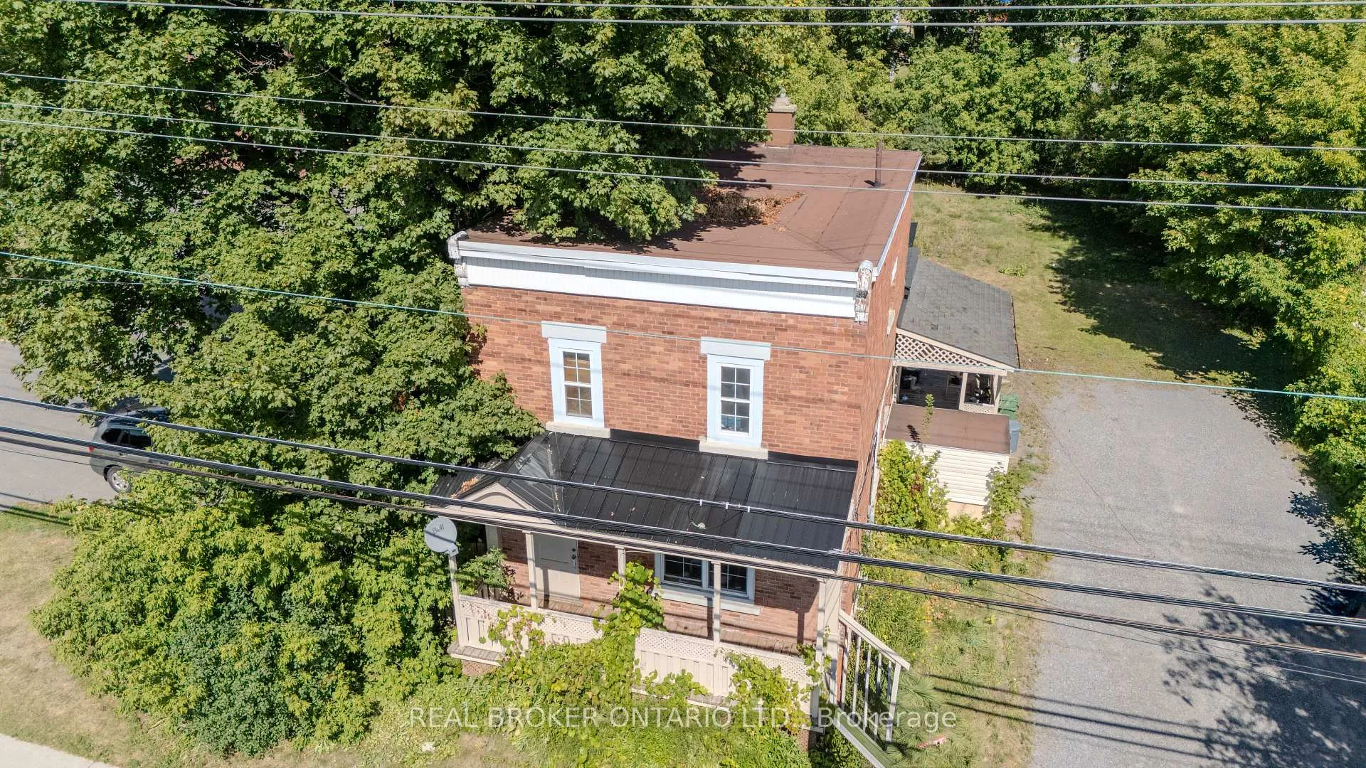Photo 10 of 713 St Laurent Boulevard, Ottawa, Castle Heights/Rideau High — HOMEH
