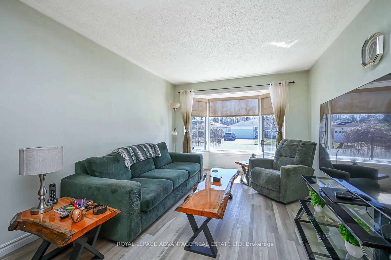 Photo 12 of 41 Treelawn Boulevard, Perth — HOMEH