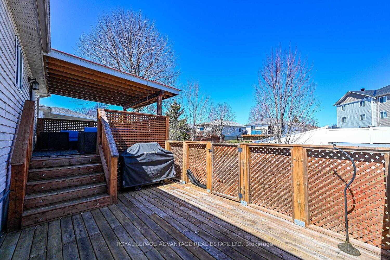 Photo 43 of 41 Treelawn Boulevard, Perth — HOMEH