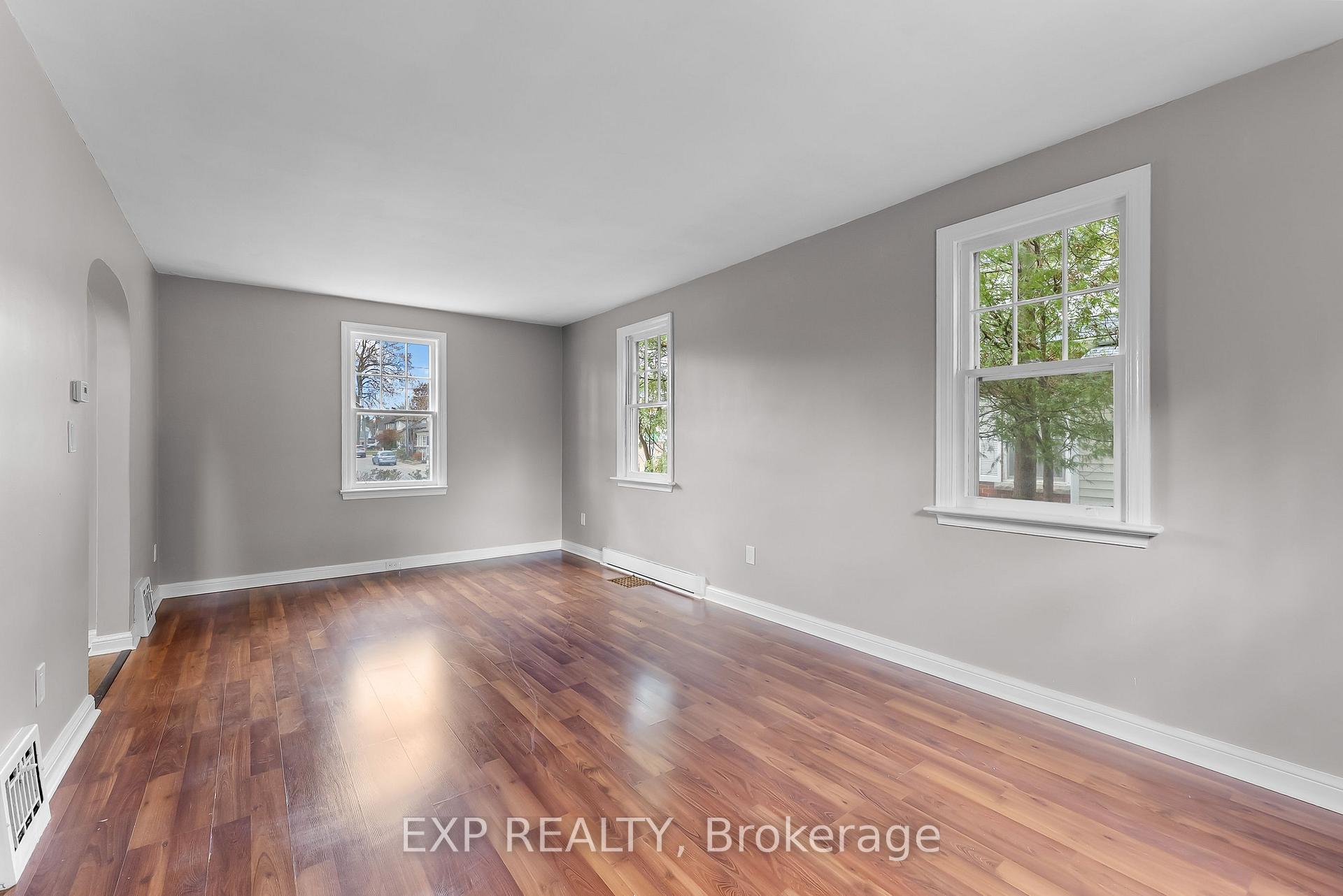 Photo 8 of 6220 Drummond Road, Niagara Falls, Dorchester — HOMEH