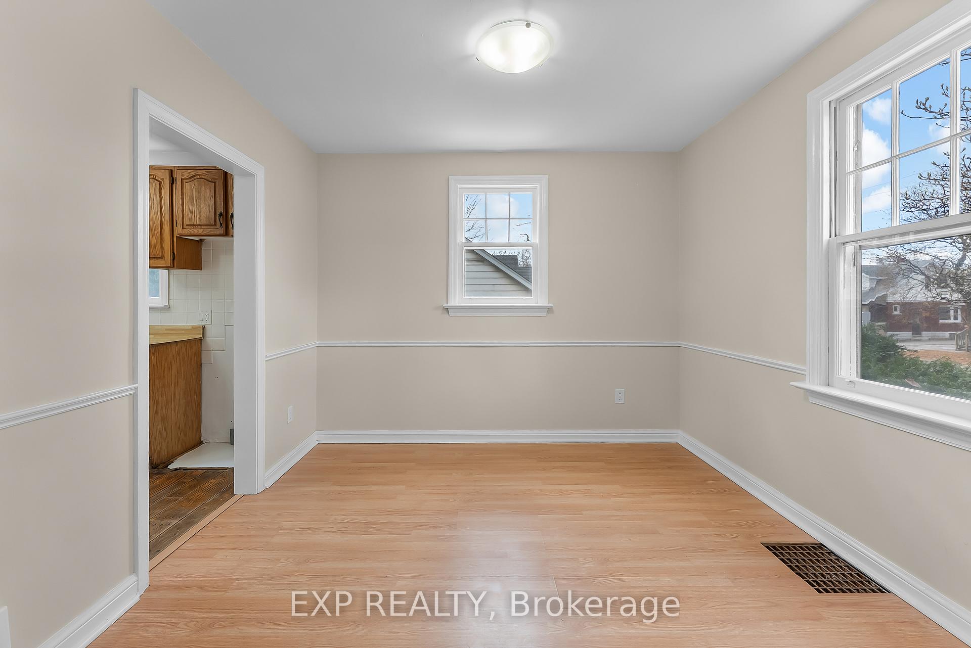 Photo 11 of 6220 Drummond Road, Niagara Falls, Dorchester — HOMEH