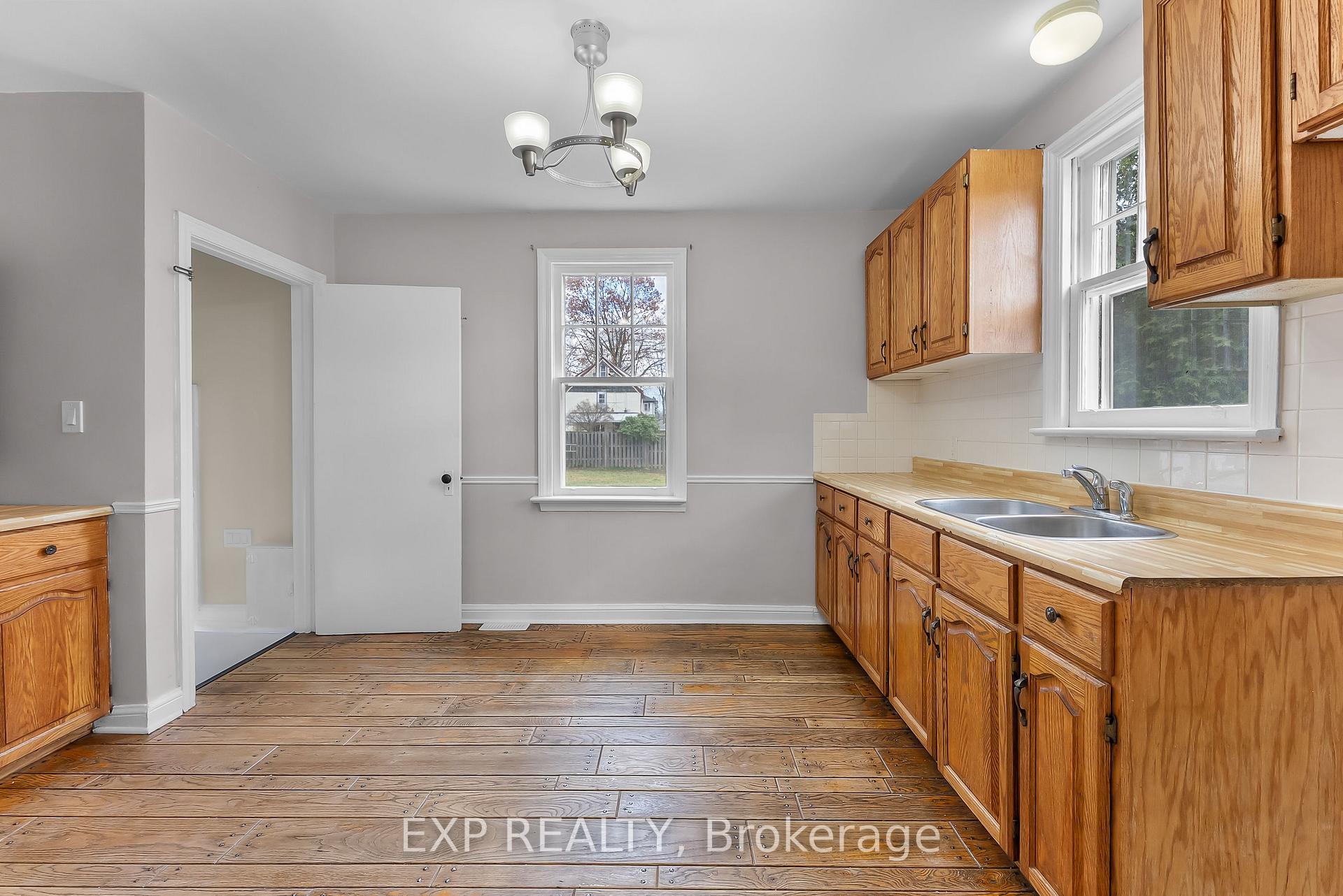 Photo 14 of 6220 Drummond Road, Niagara Falls, Dorchester — HOMEH
