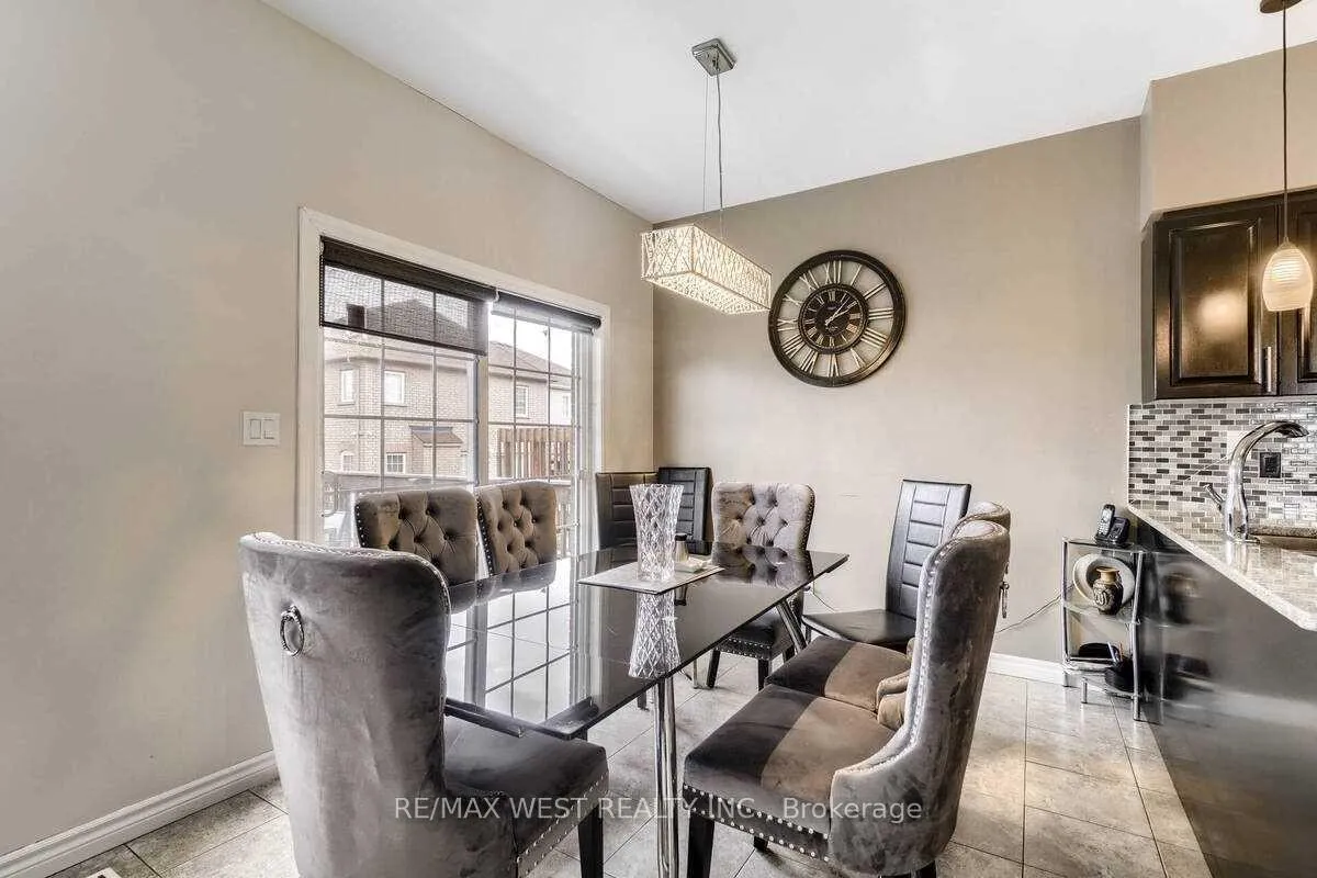 Photo 14 of 1200 Langley Circle, Oshawa, Pinecrest — HOMEH