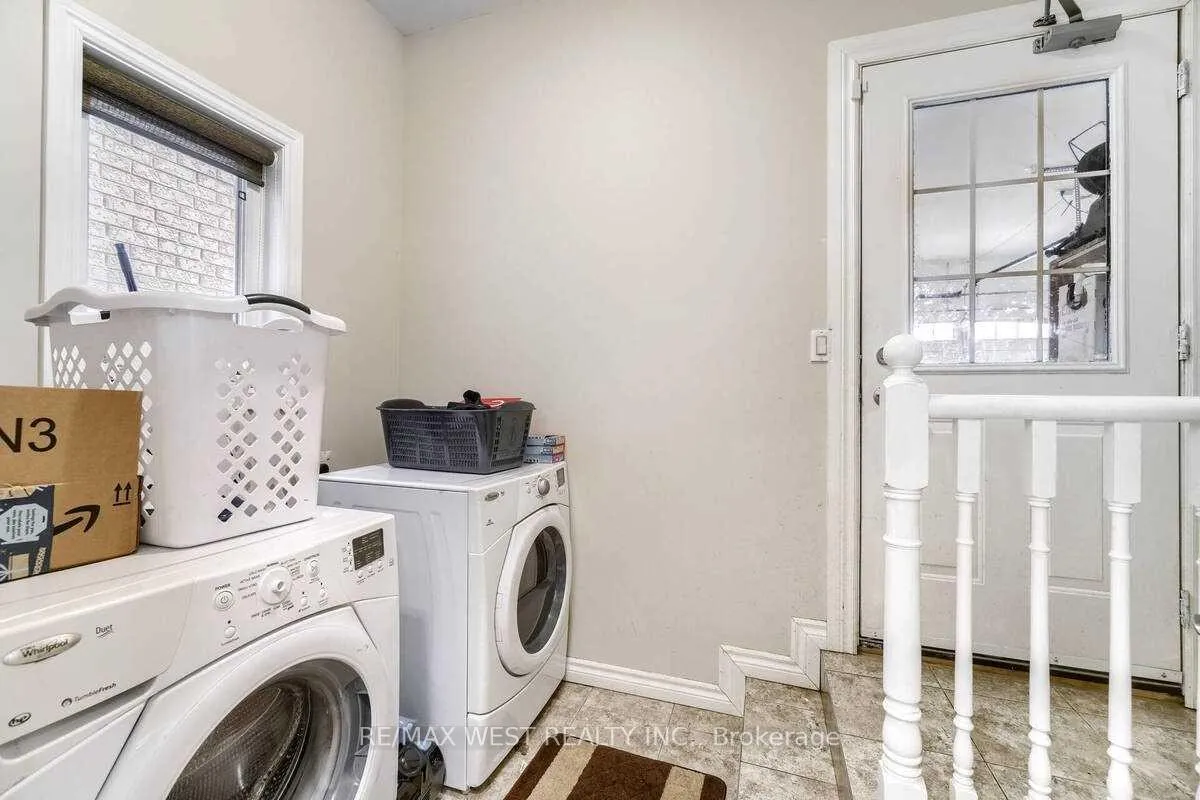 Photo 17 of 1200 Langley Circle, Oshawa, Pinecrest — HOMEH