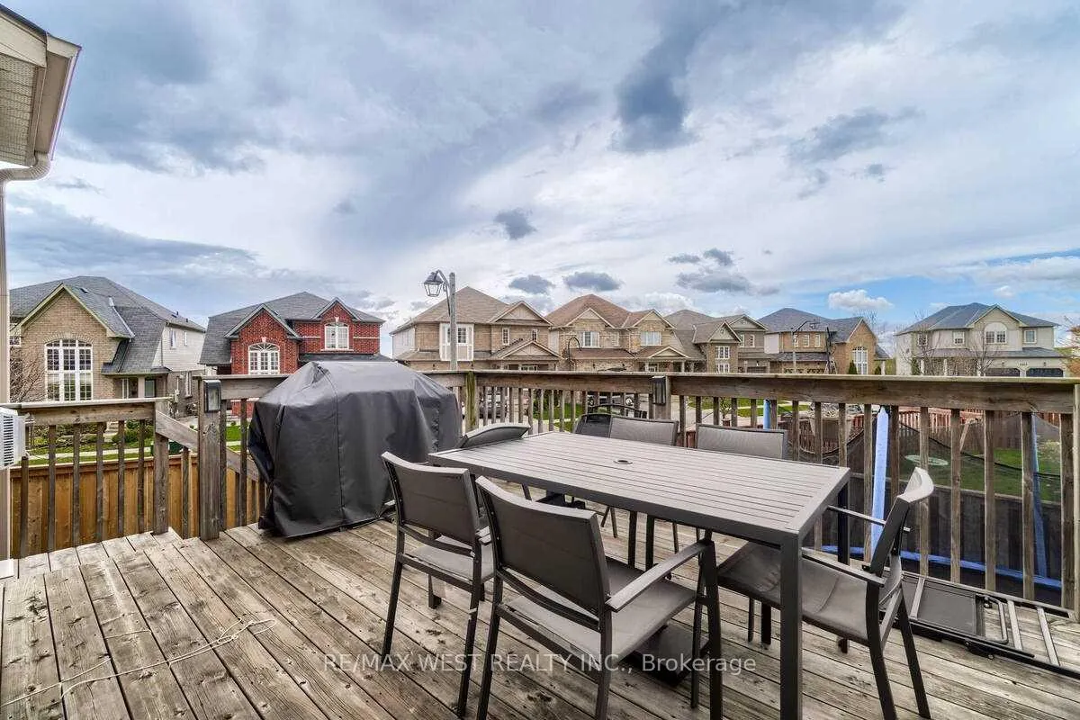 Photo 30 of 1200 Langley Circle, Oshawa, Pinecrest — HOMEH