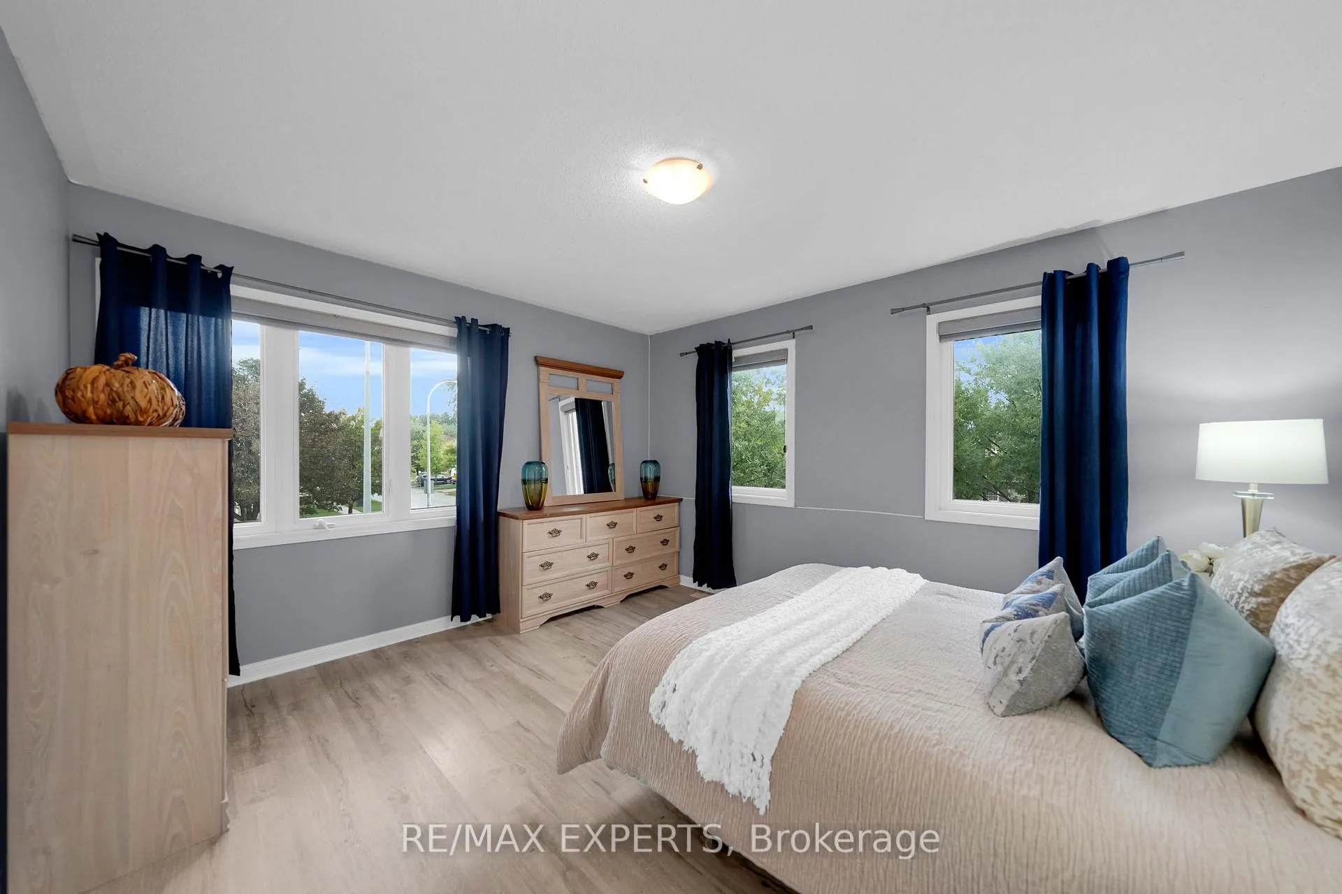 Photo 32 of 1 Nunn Crescent, New Tecumseth, Alliston — HOMEH