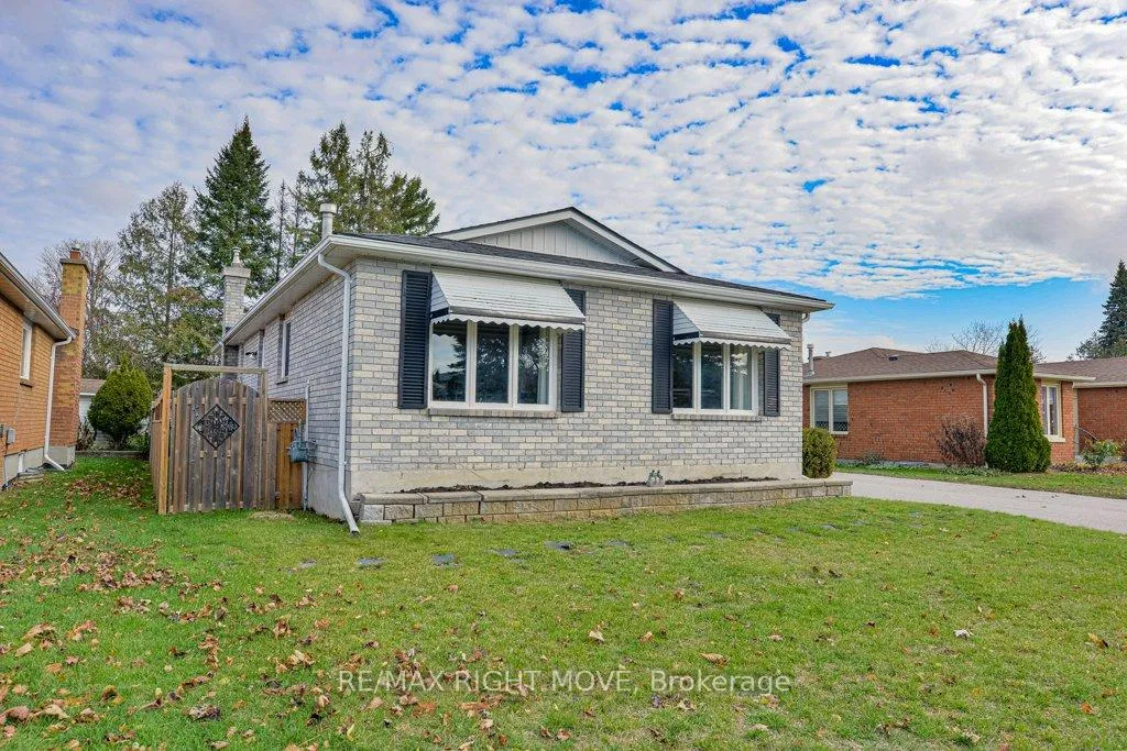 Photo 9 of 6 Lindsay Crescent, Orillia — HOMEH