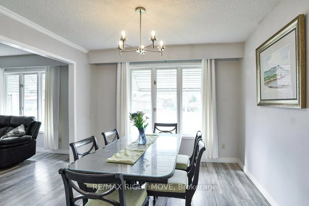 Photo 14 of 6 Lindsay Crescent, Orillia — HOMEH