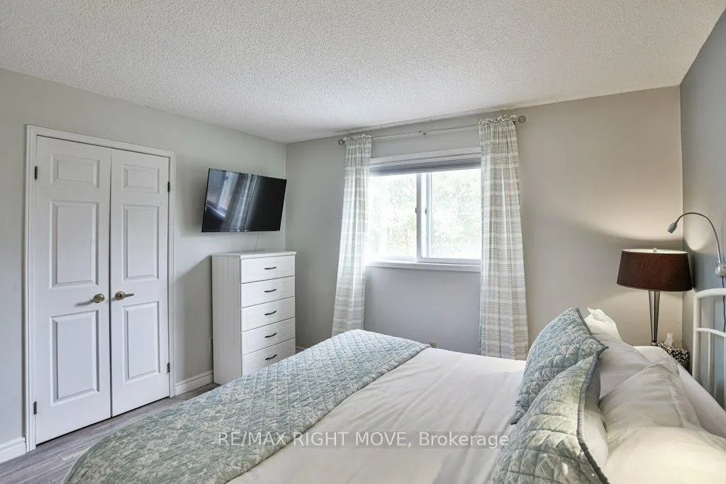 Photo 18 of 6 Lindsay Crescent, Orillia — HOMEH