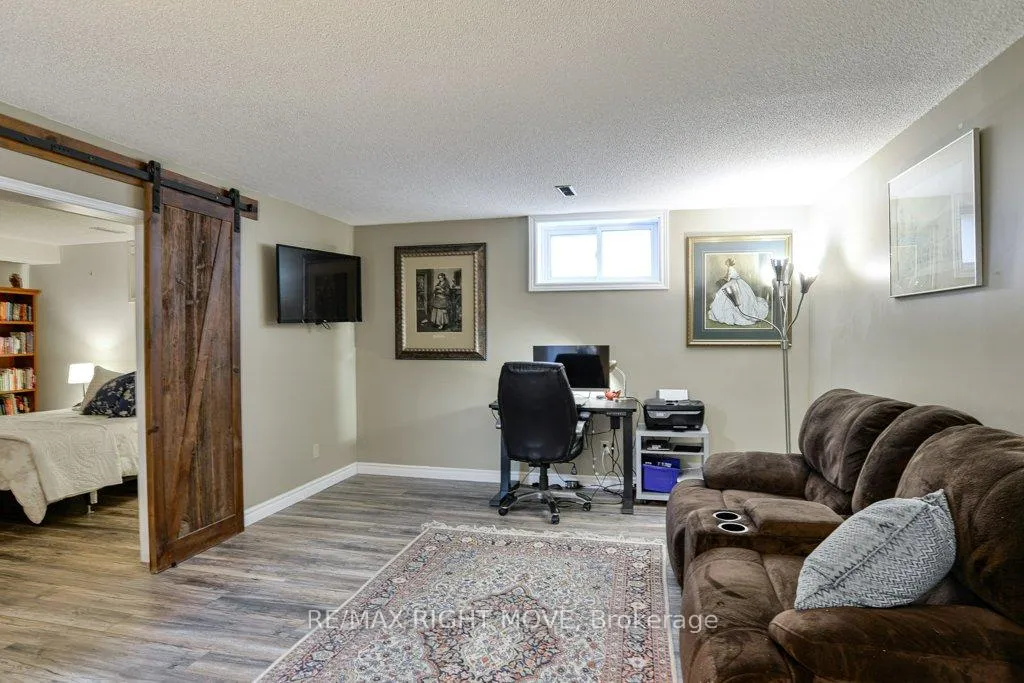 Photo 22 of 6 Lindsay Crescent, Orillia — HOMEH
