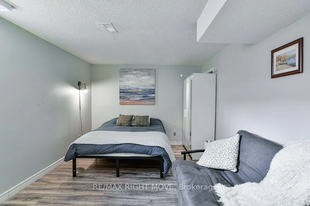 Photo 26 of 6 Lindsay Crescent, Orillia — HOMEH
