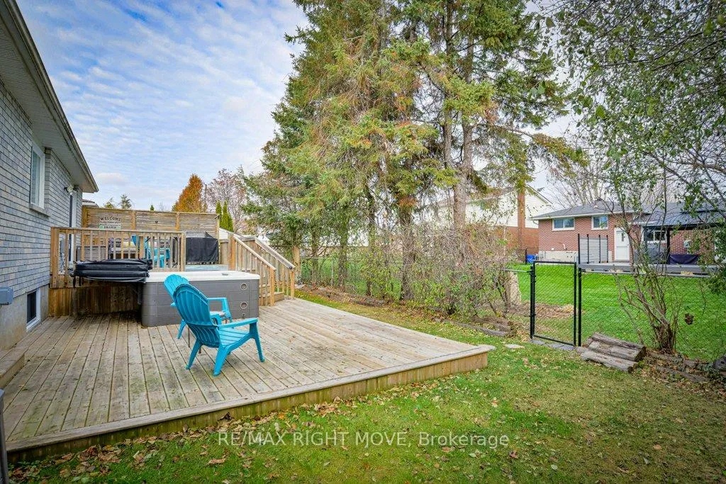 Photo 33 of 6 Lindsay Crescent, Orillia — HOMEH