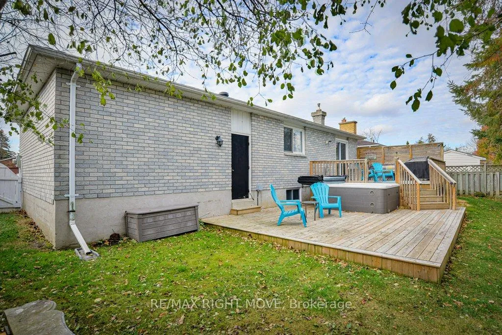 Photo 34 of 6 Lindsay Crescent, Orillia — HOMEH
