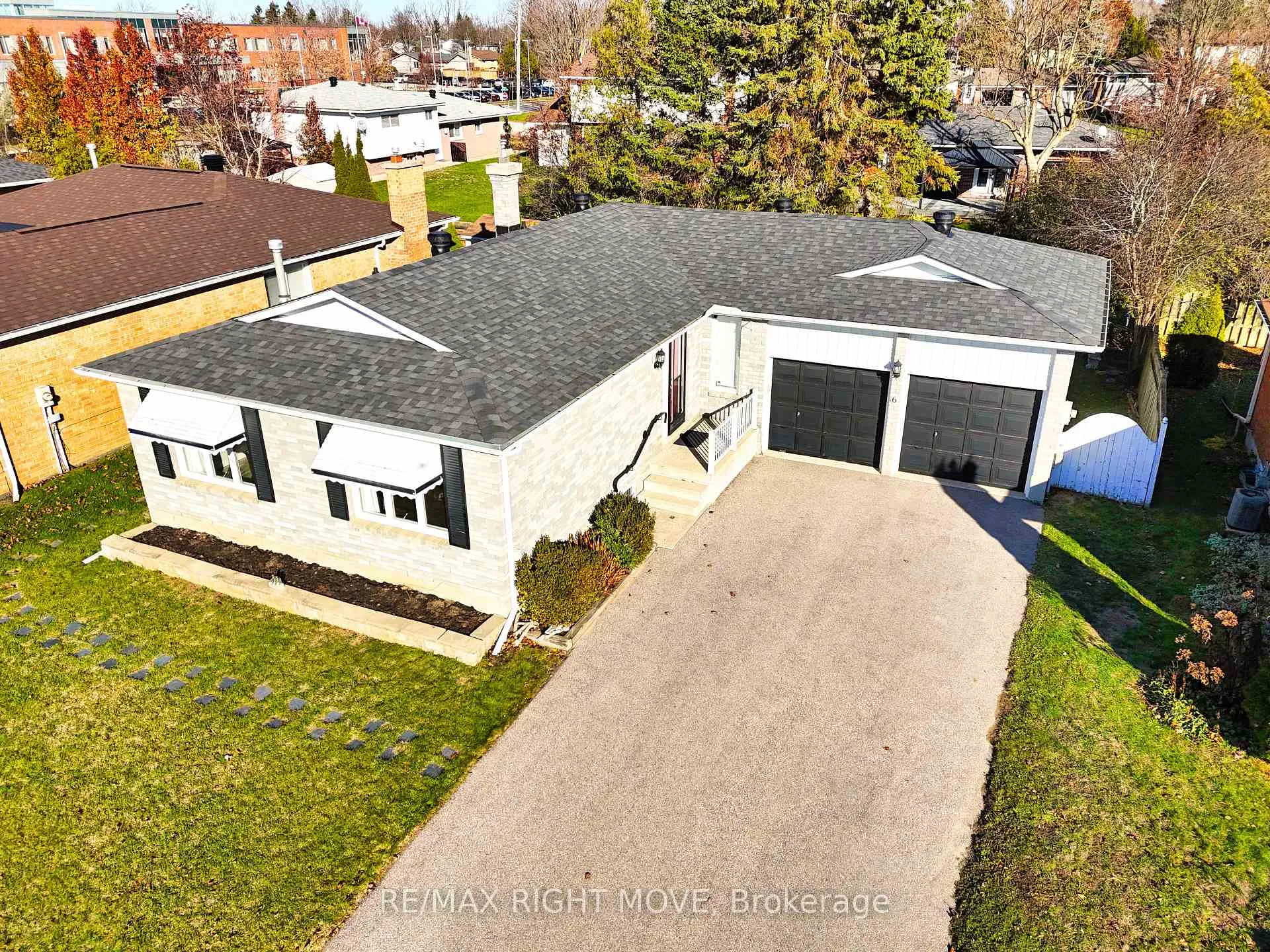 Photo 35 of 6 Lindsay Crescent, Orillia — HOMEH