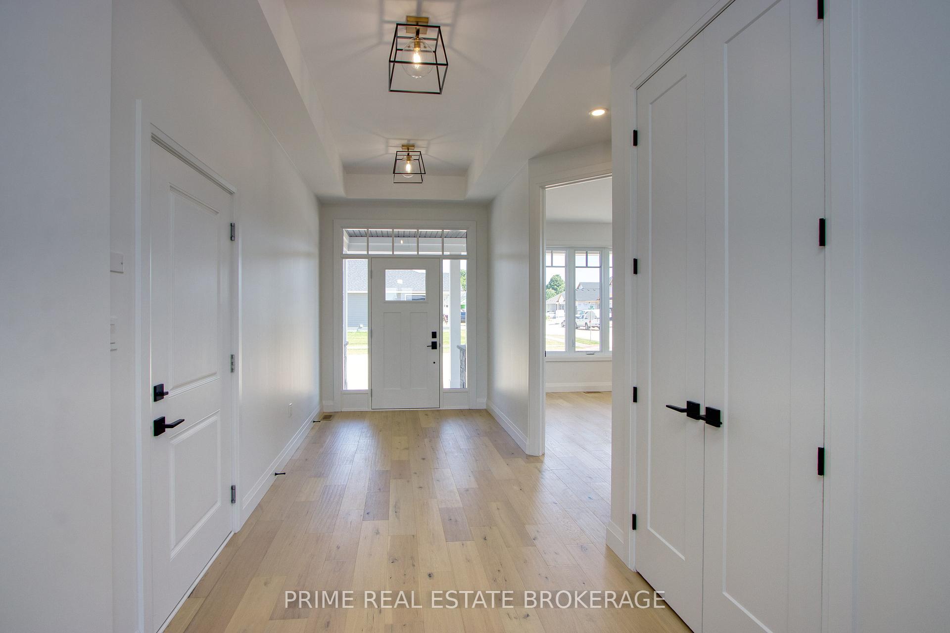 Photo 9 of 147 McLeod Street, North Middlesex, Parkhill — HOMEH