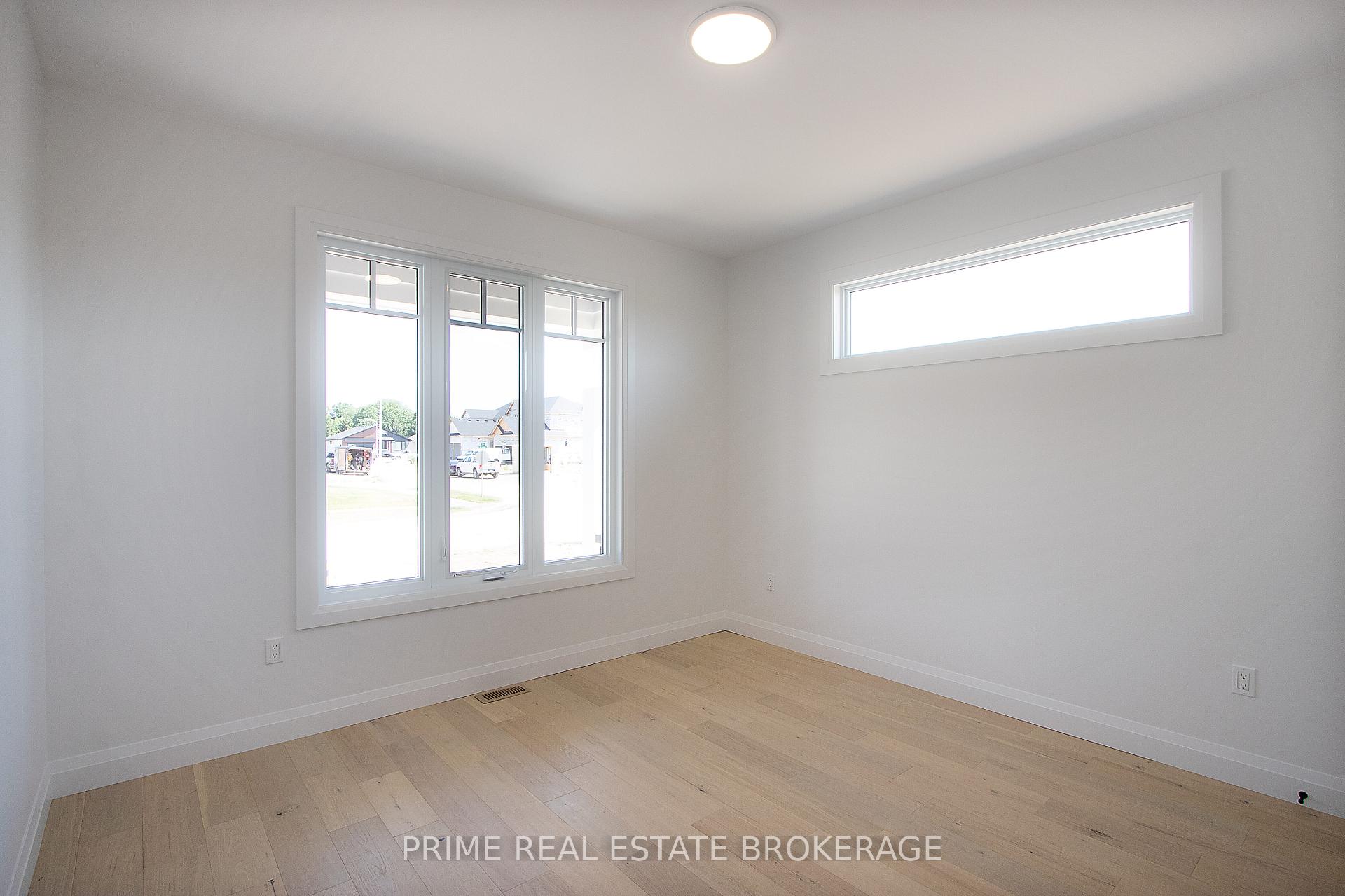 Photo 23 of 147 McLeod Street, North Middlesex, Parkhill — HOMEH