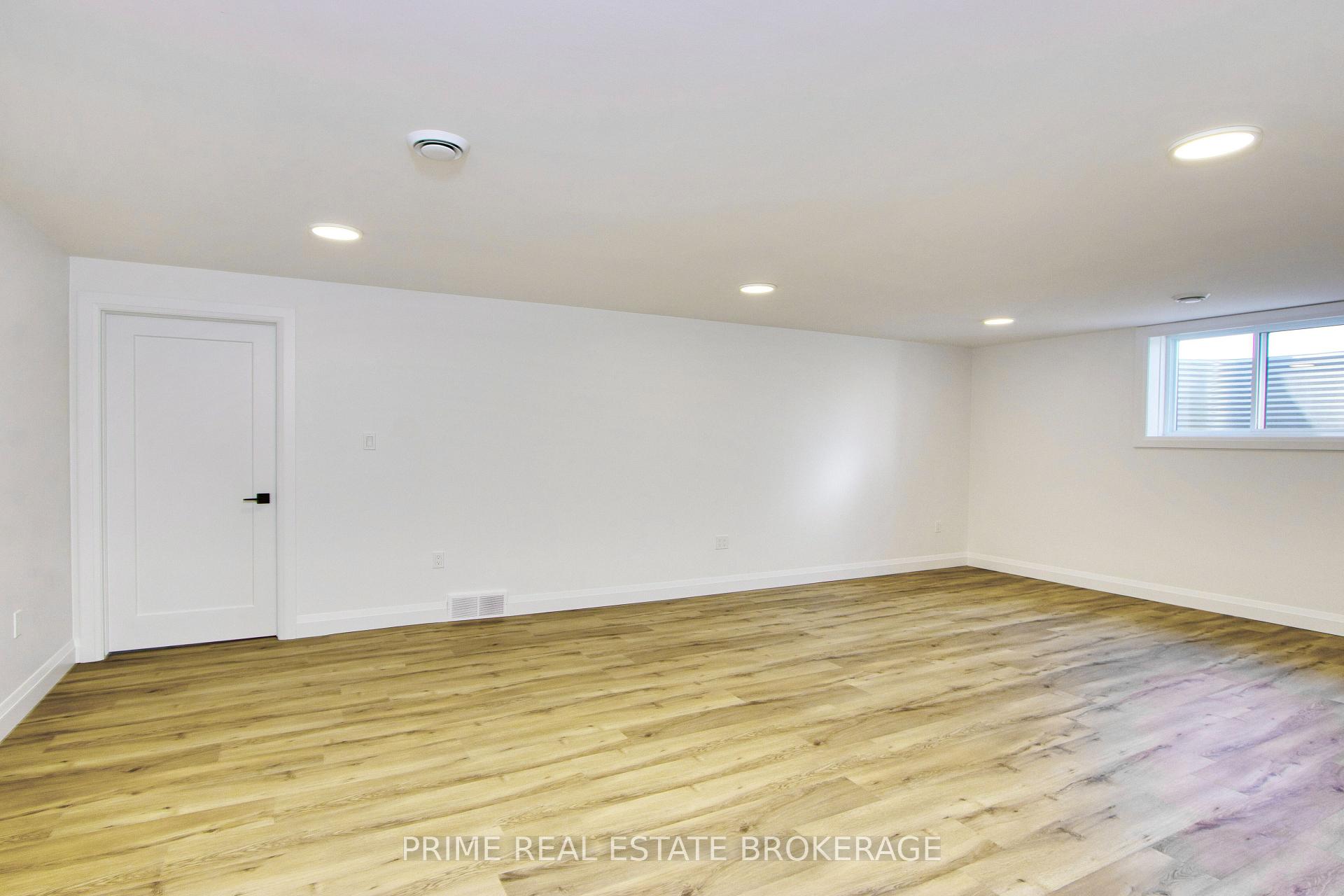 Photo 32 of 147 McLeod Street, North Middlesex, Parkhill — HOMEH
