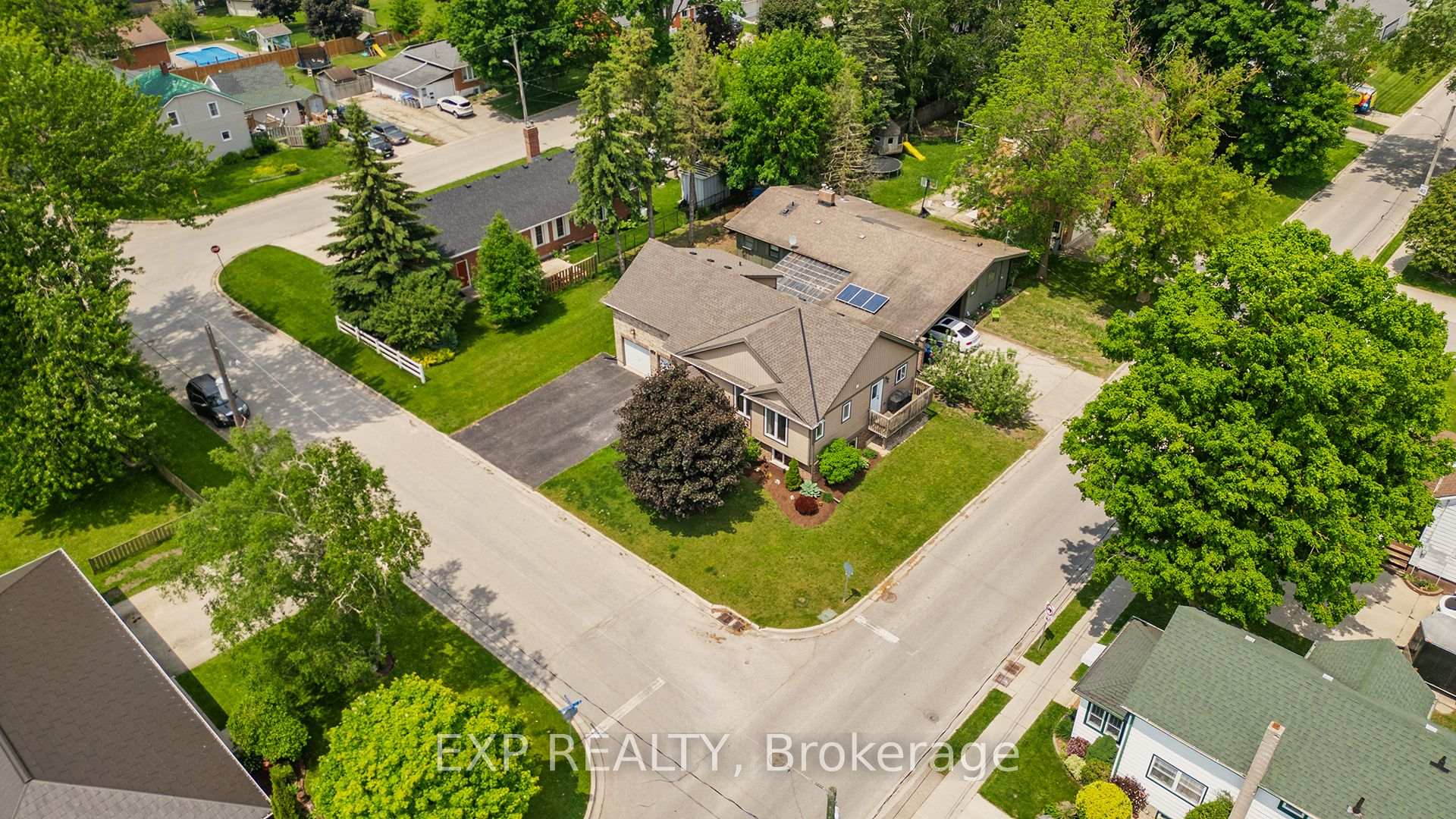 Photo 27 of 335 John Rosa Street E, North Perth, Listowel — HOMEH