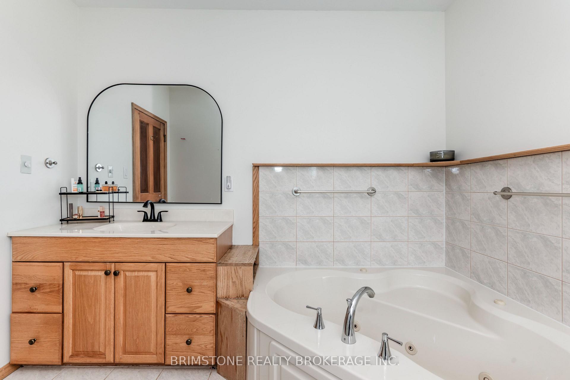 Photo 13 of 936488 Dufferin Cty Road 18 E, Mulmur, Rural Mulmur — HOMEH