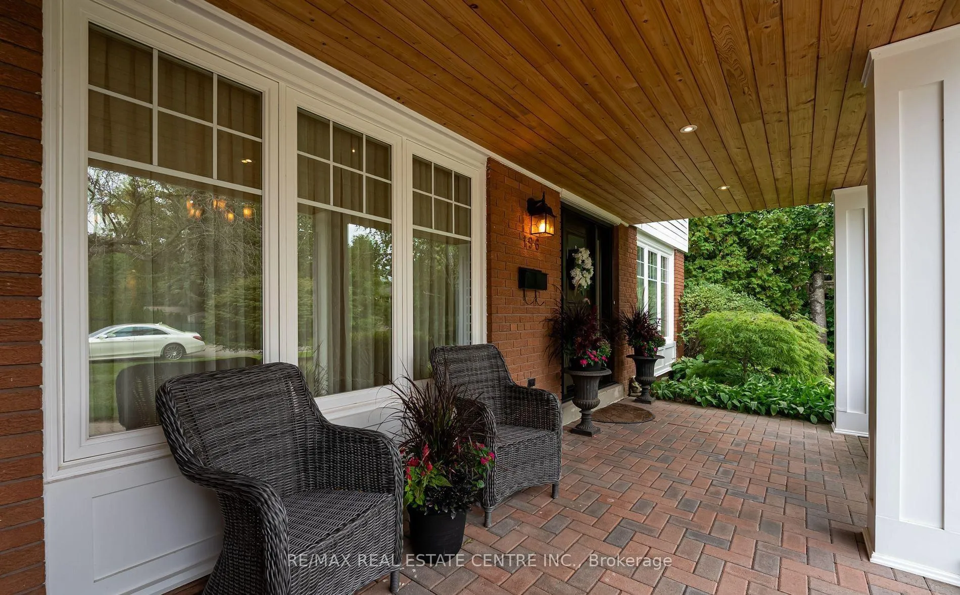 Photo 3 of 196 Sabel Street, Oakville, Bronte — HOMEH