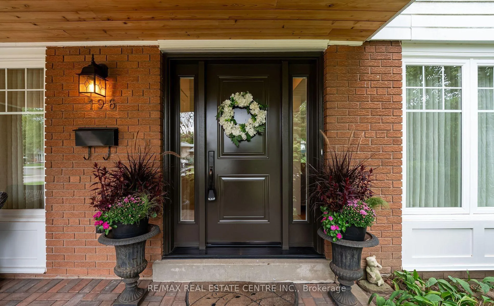 Photo 4 of 196 Sabel Street, Oakville, Bronte — HOMEH