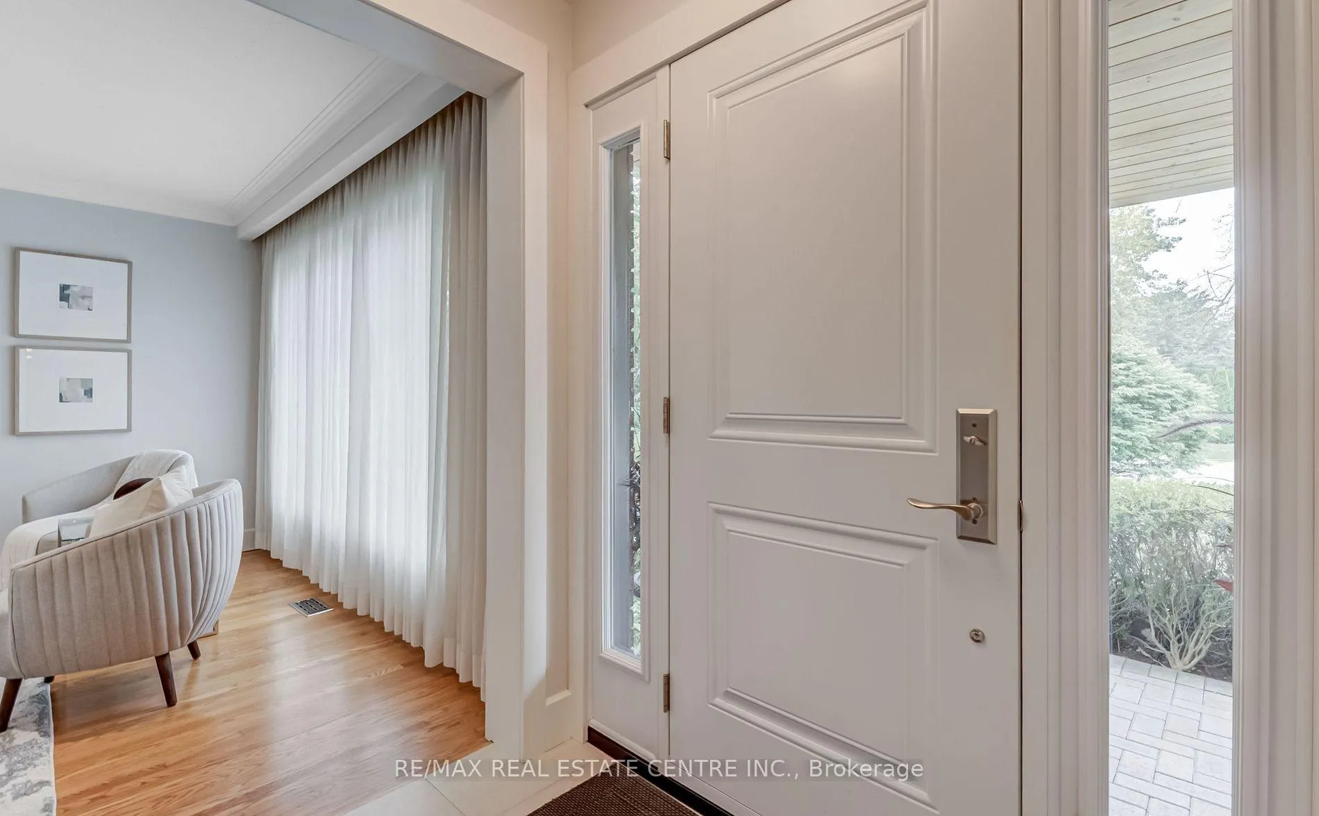 Photo 5 of 196 Sabel Street, Oakville, Bronte — HOMEH
